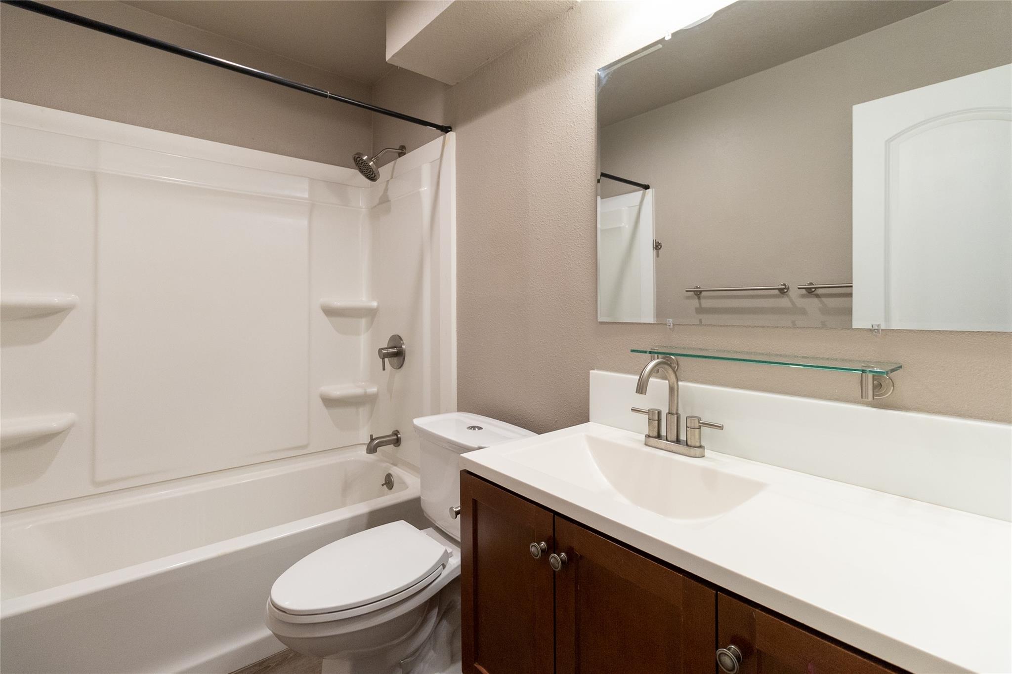 1003 Hyridge St Property Photo 11