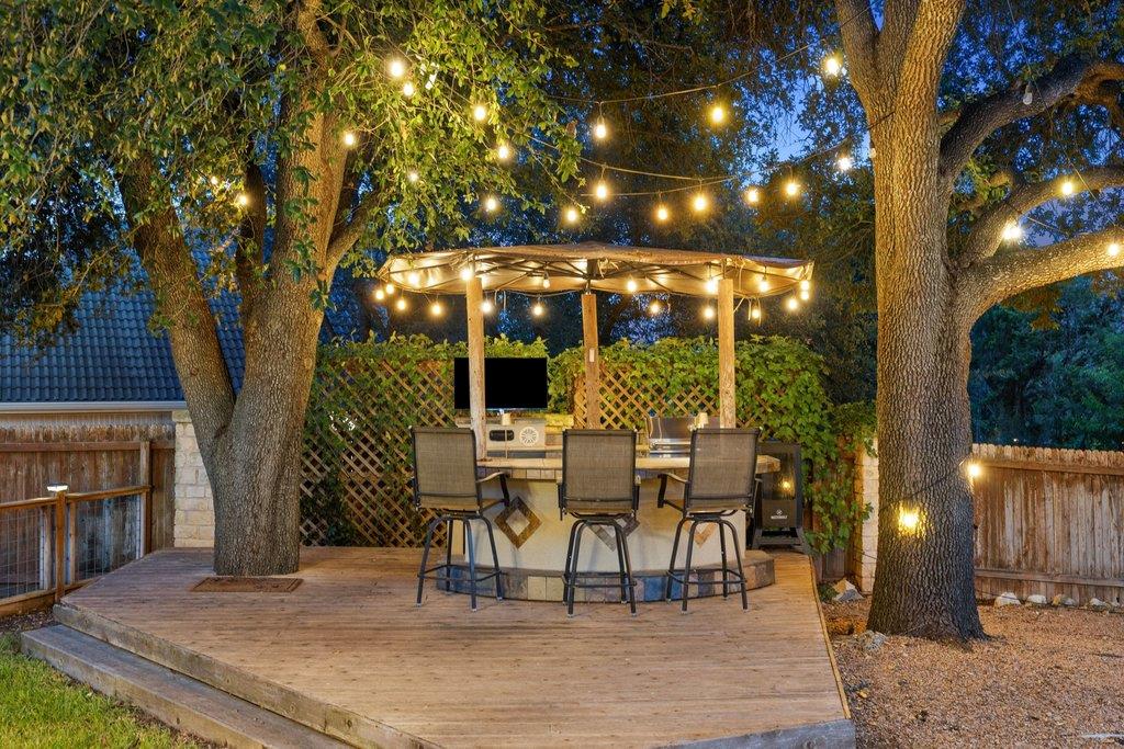 6 Candleleaf Ct Property Photo 7