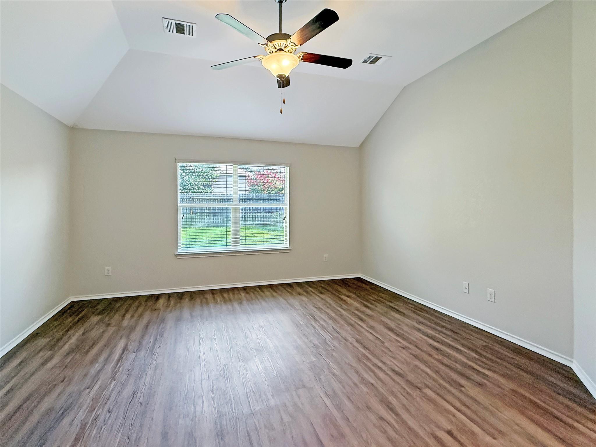 437 Travertine Trl Property Photo 10