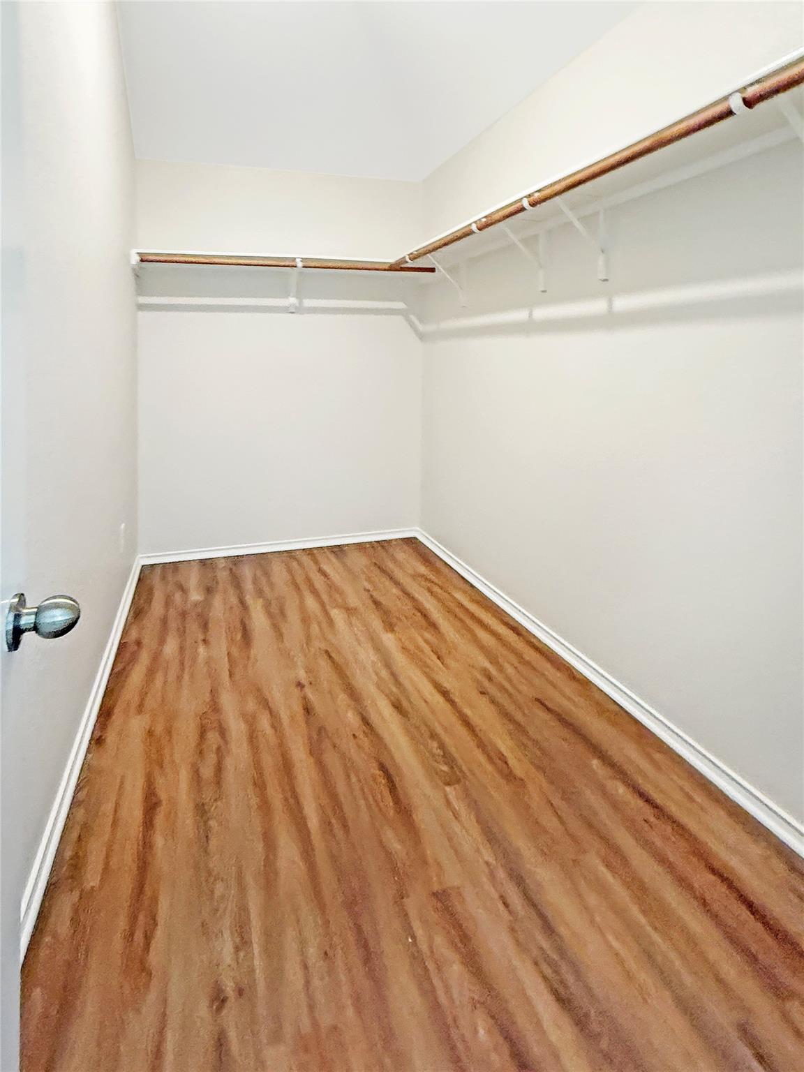 437 Travertine Trl Property Photo 14