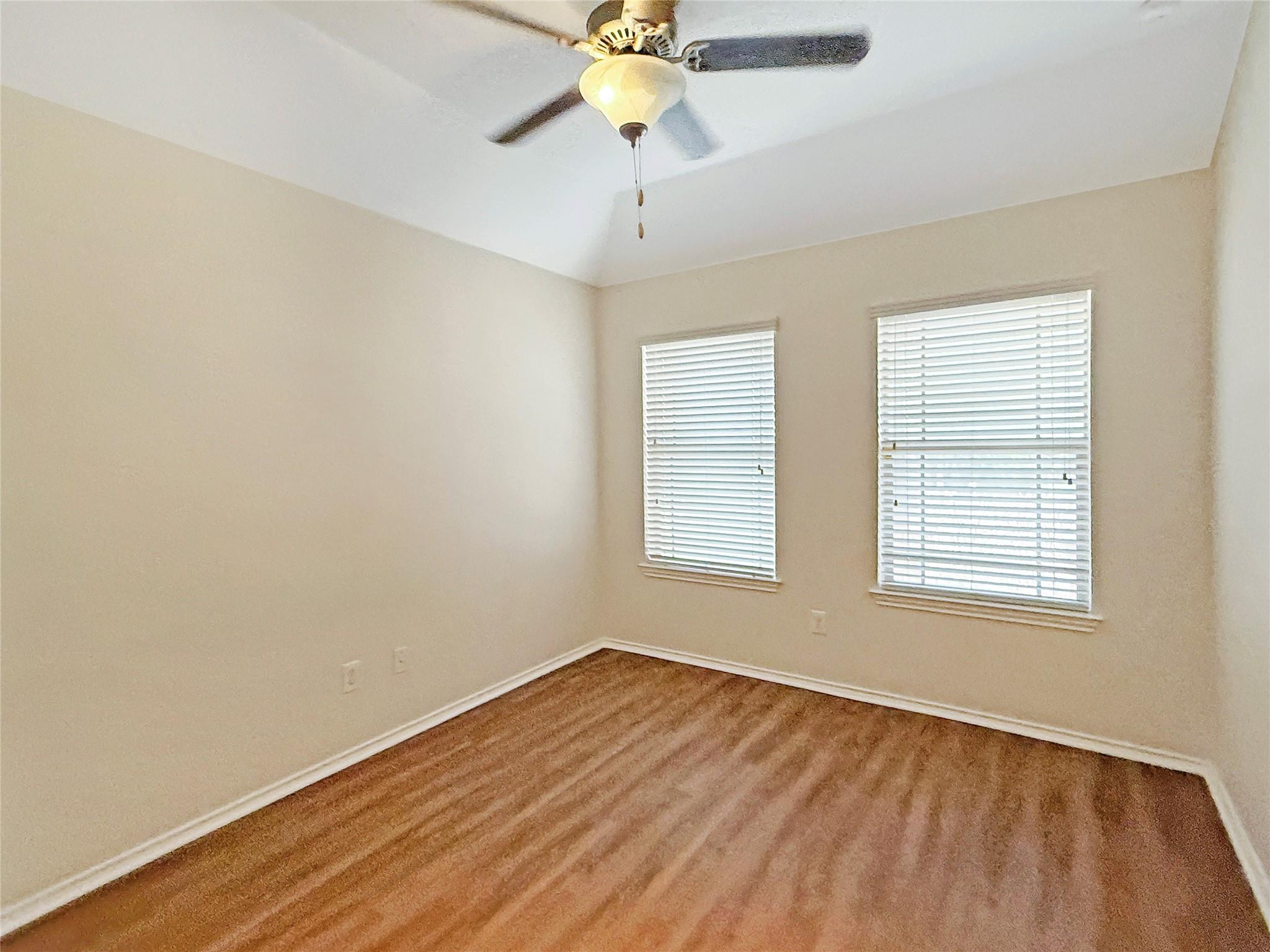 437 Travertine Trl Property Photo 16