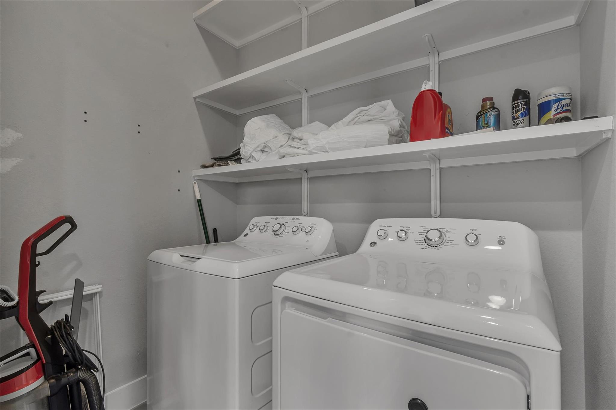 3010 E 18th 1/2 St #a Property Photo 30