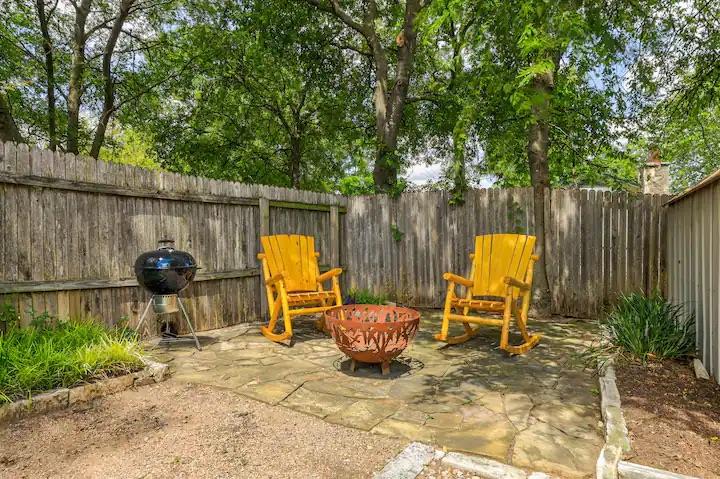 301 Pecan Dr #2 Property Photo 10