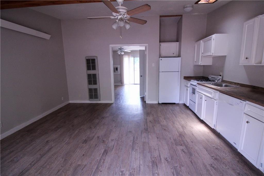 300 Franklin Blvd Property Photo 1