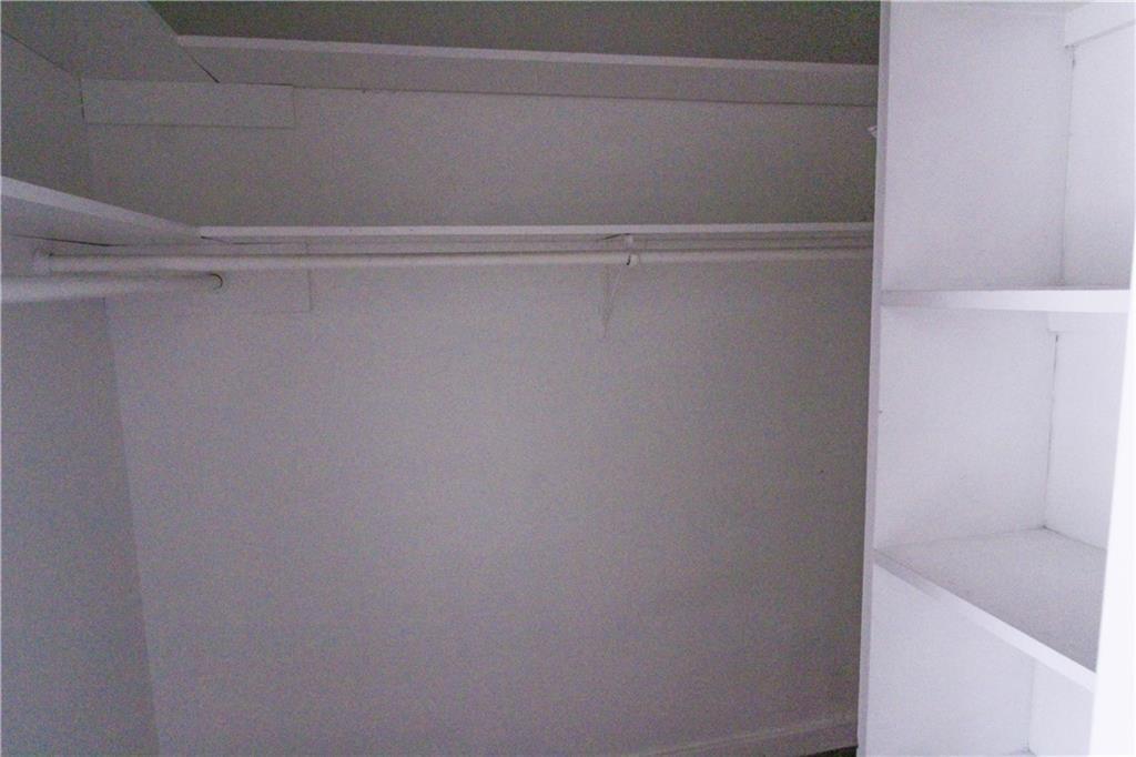 300 Franklin Blvd Property Photo 10