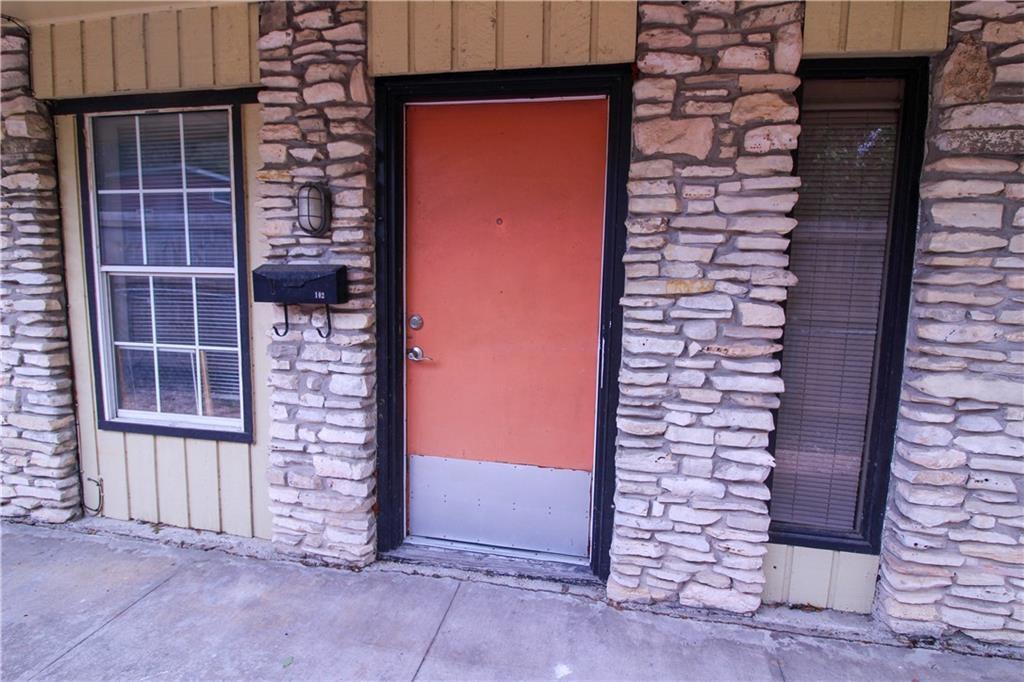 300 Franklin Blvd Property Photo 11