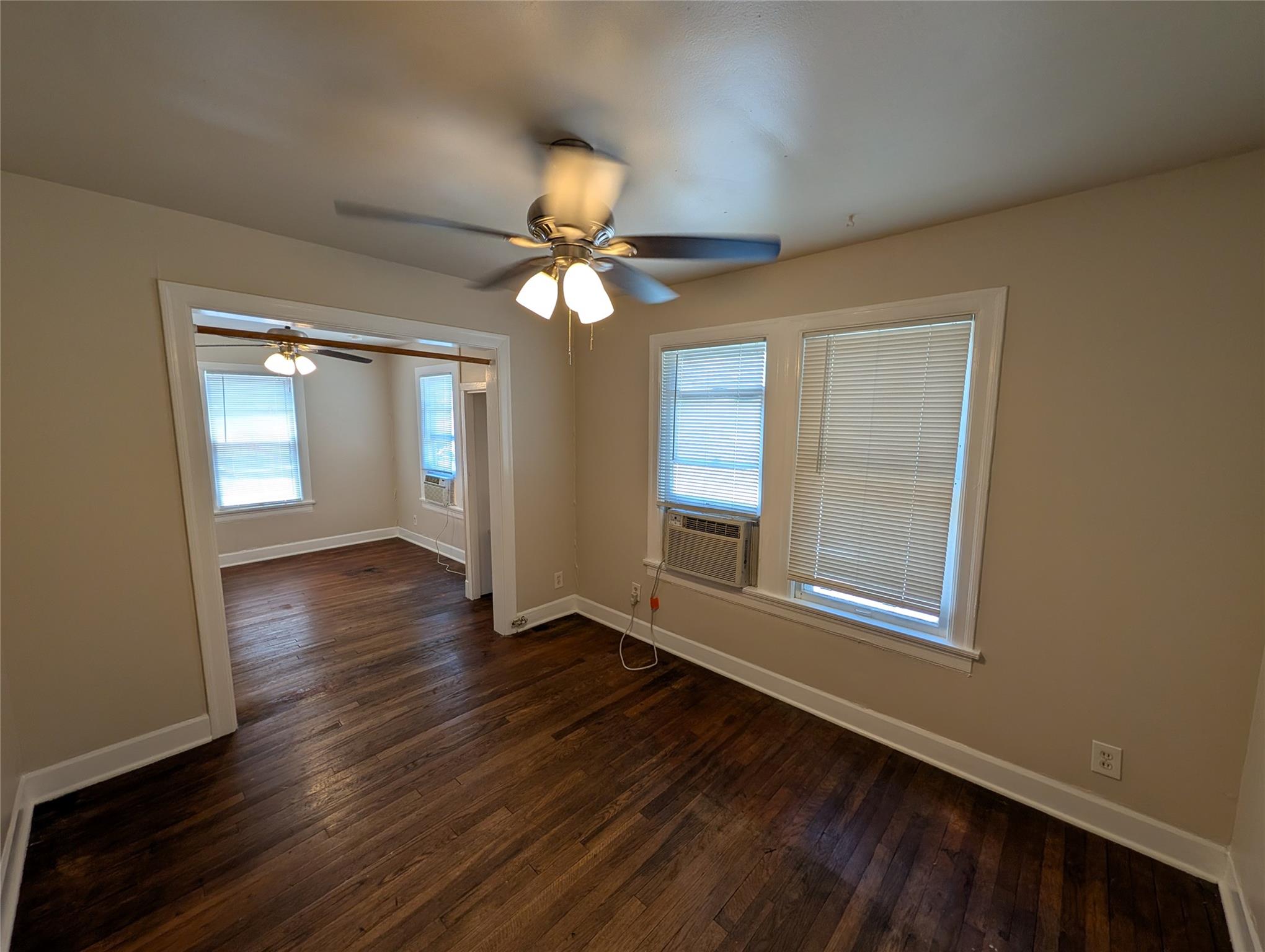 304 E 42nd St Property Photo 15