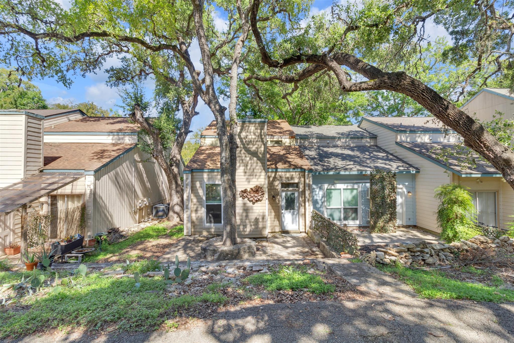 27 Marina Cir Property Photo 15