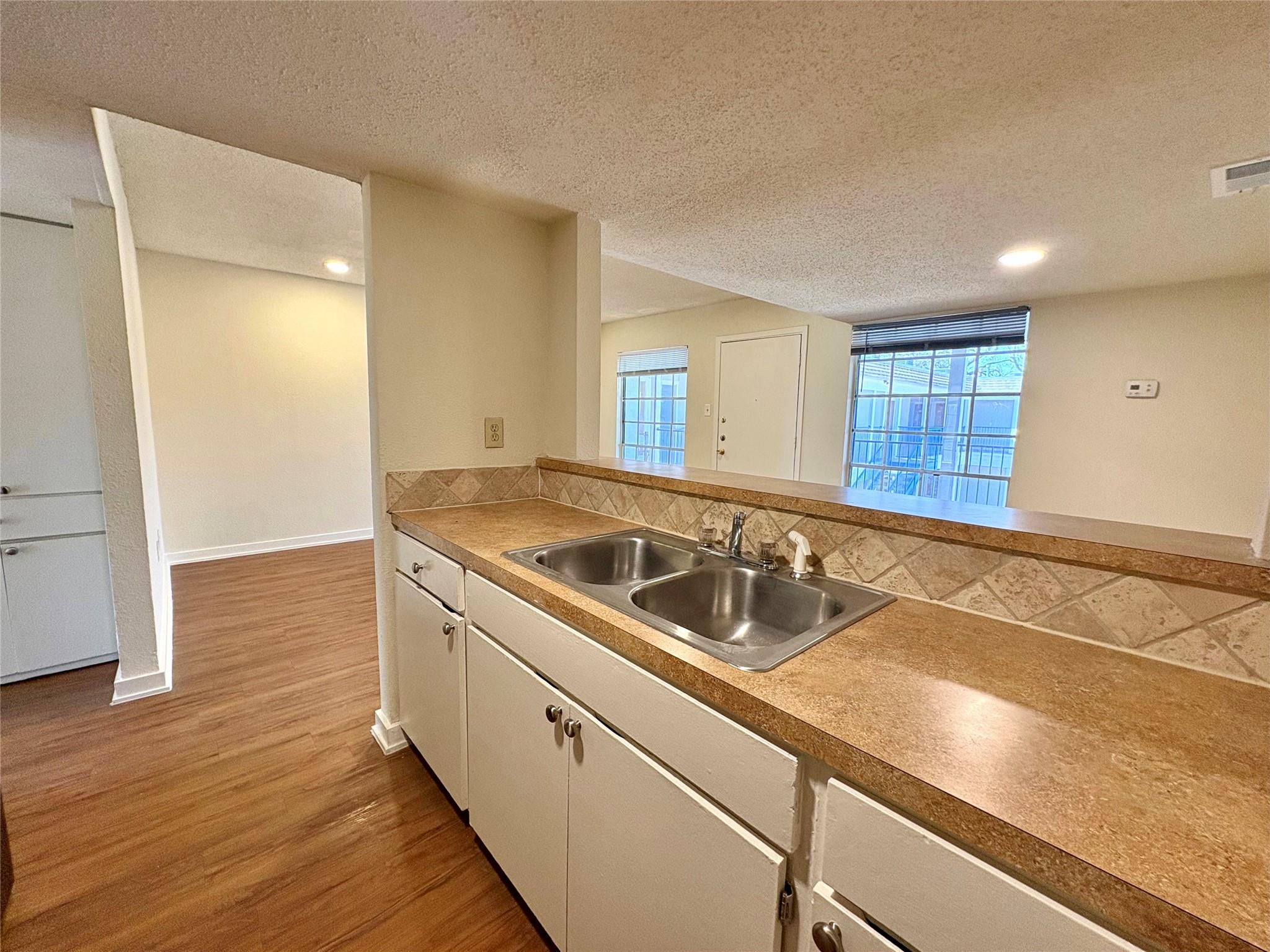 4709 Harmon Ave 419 Property Photo 5