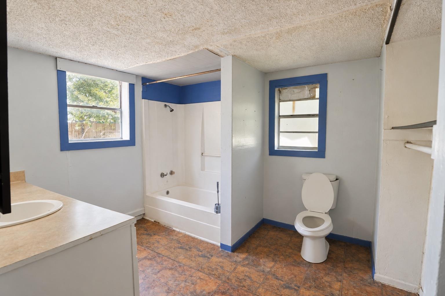 124 Fm 2571 None Property Photo 6