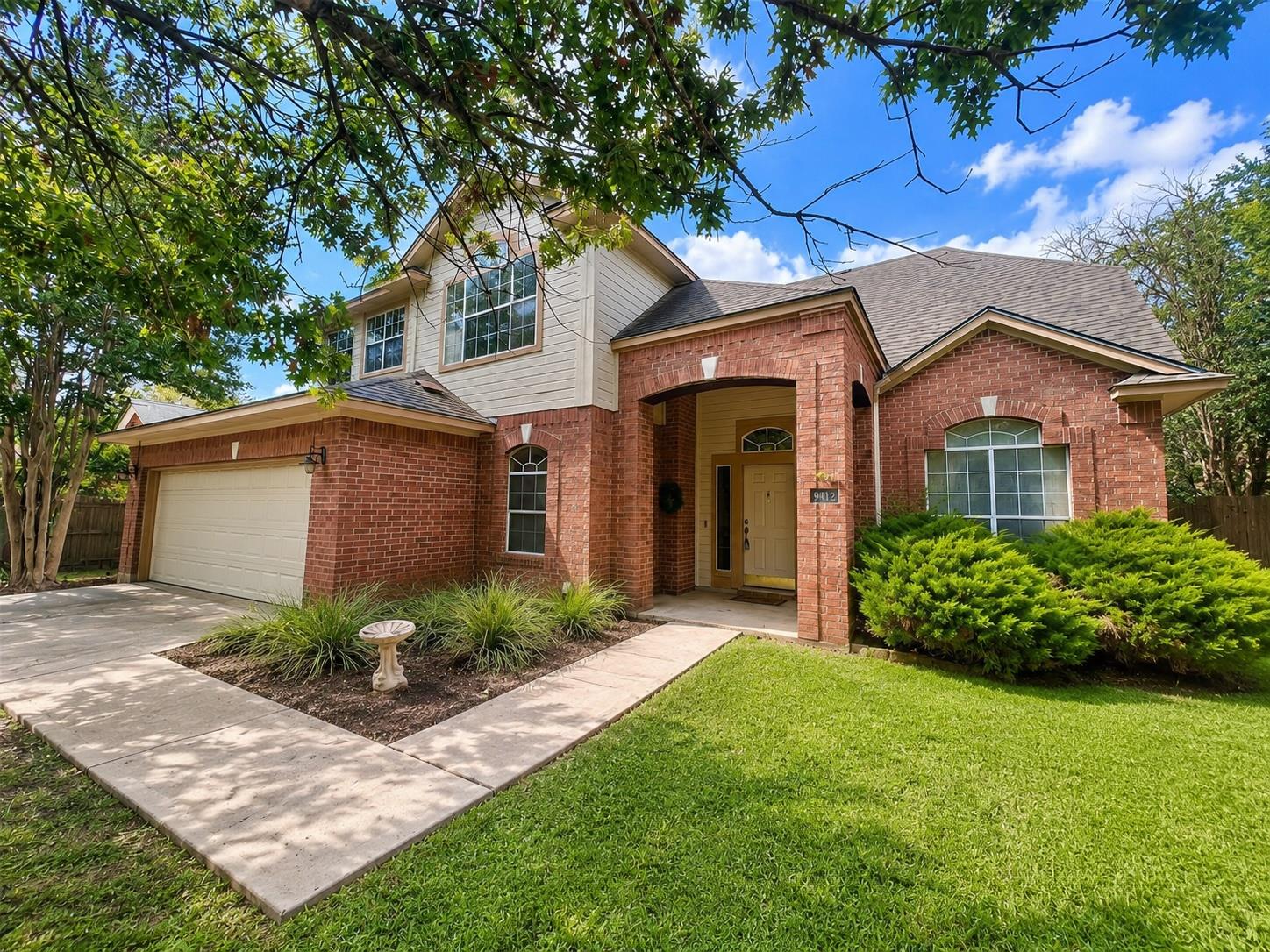 9412 Lightwood Cv Property Photo 2