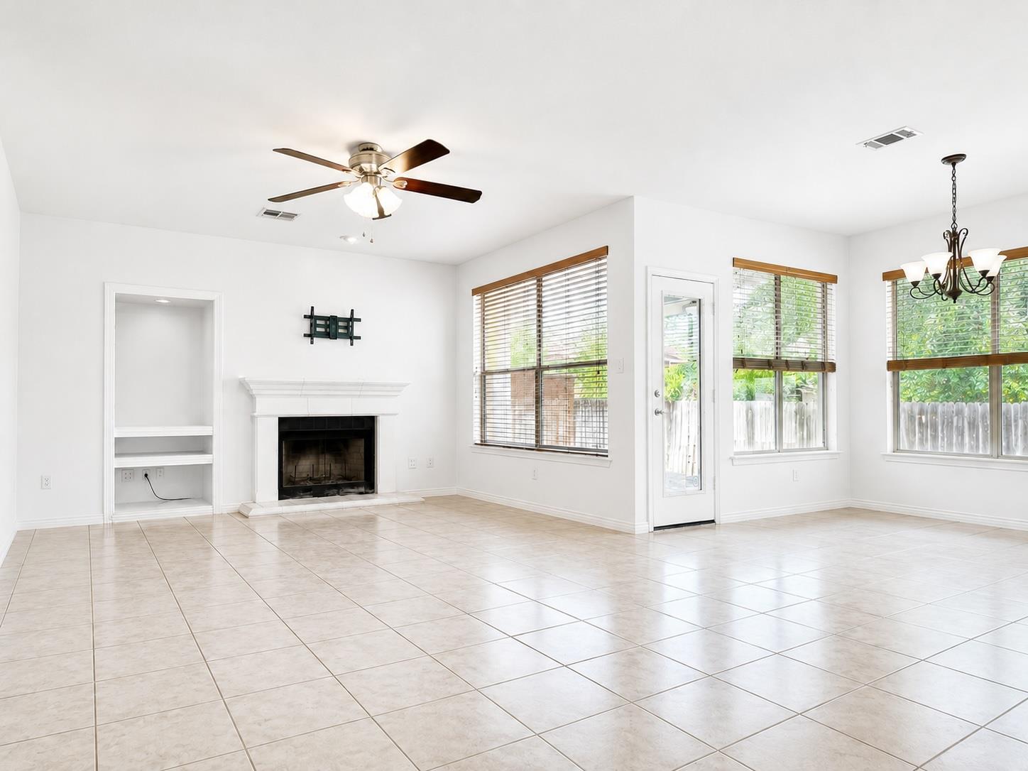 9412 Lightwood Cv Property Photo 5
