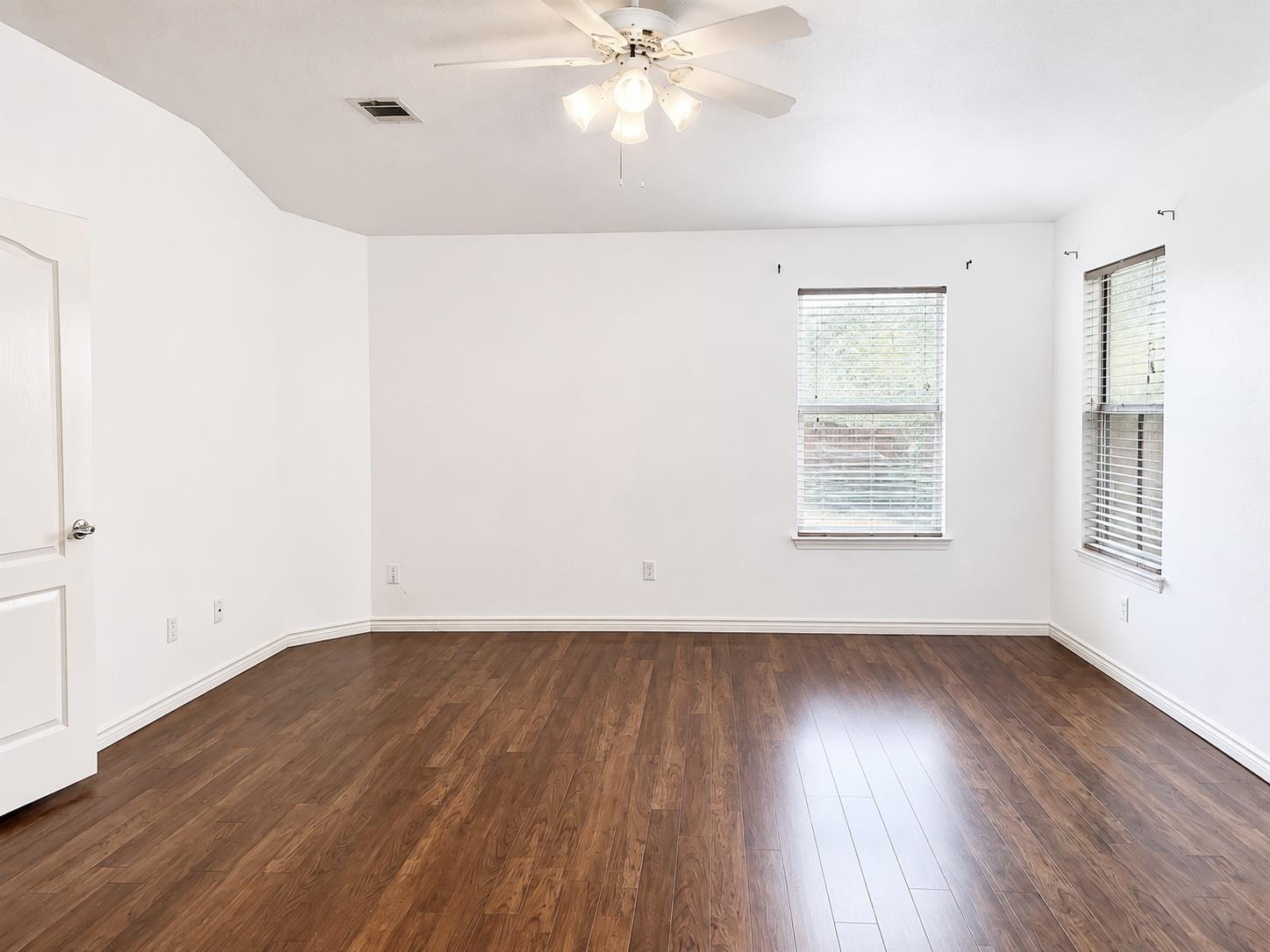 9412 Lightwood Cv Property Photo 11