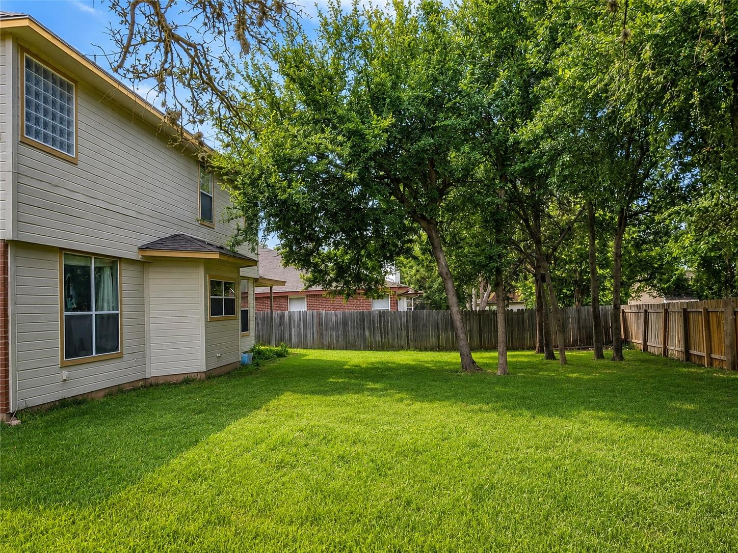 9412 Lightwood Cv Property Photo 14