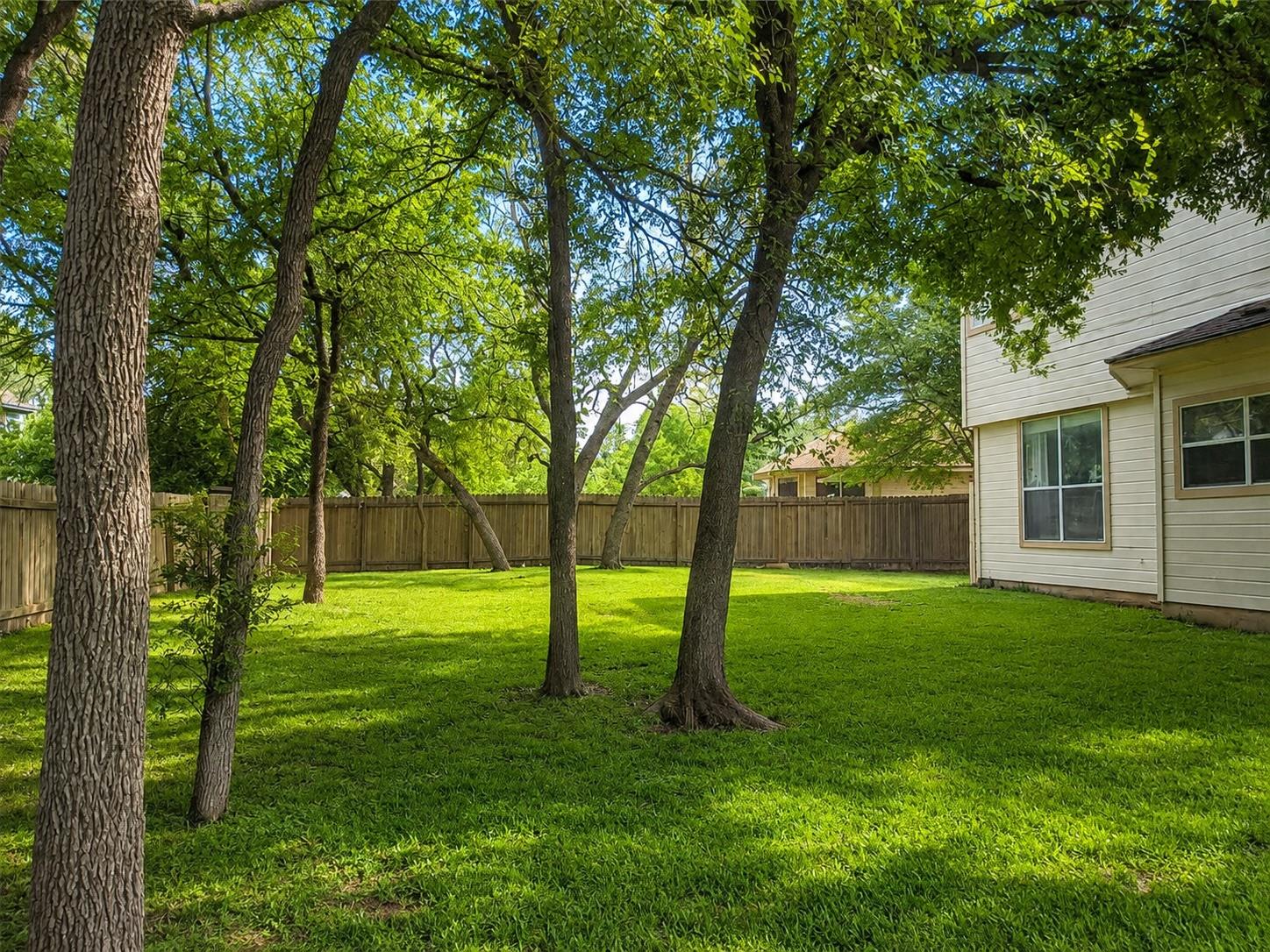 9412 Lightwood Cv Property Photo 15