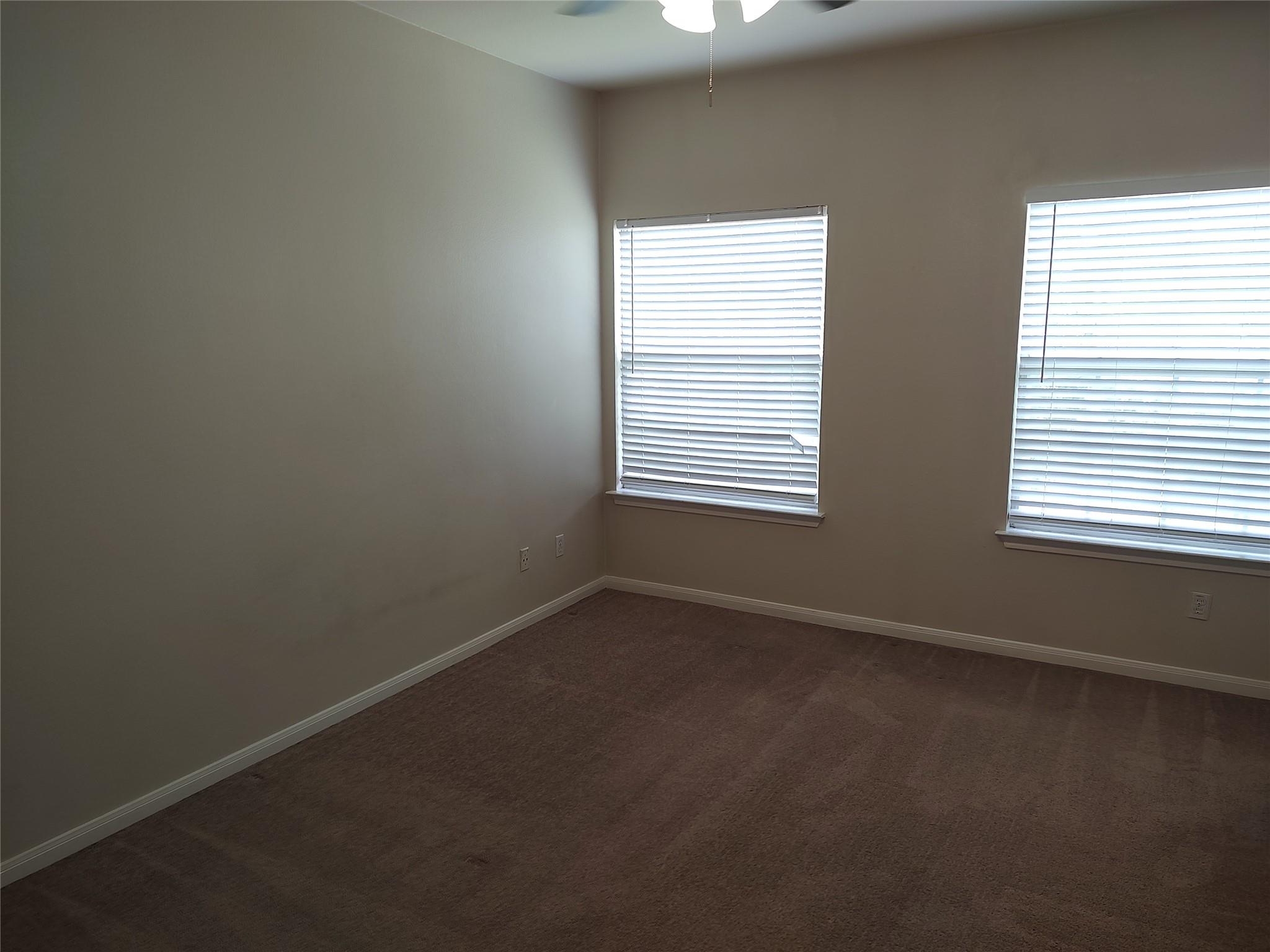 2206 S Bagdad Rd #b Property Photo 6