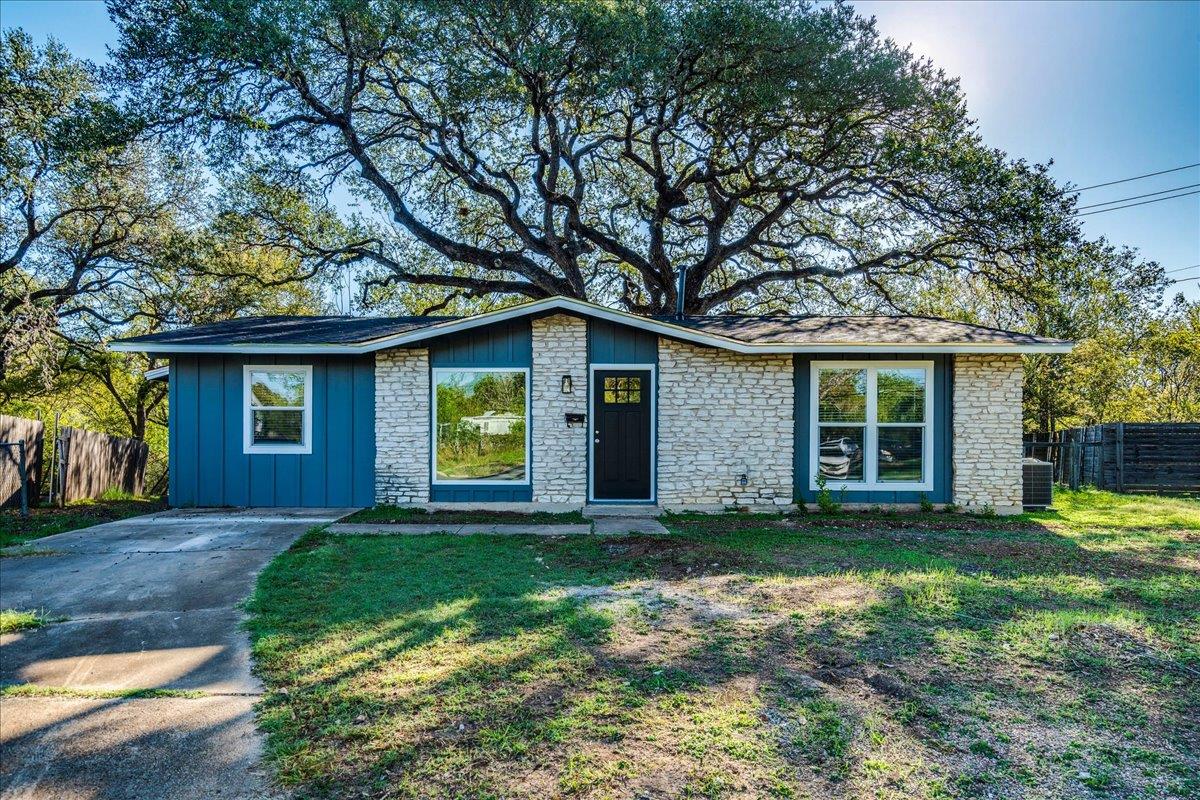 5201 Calais Ct Property Photo 1