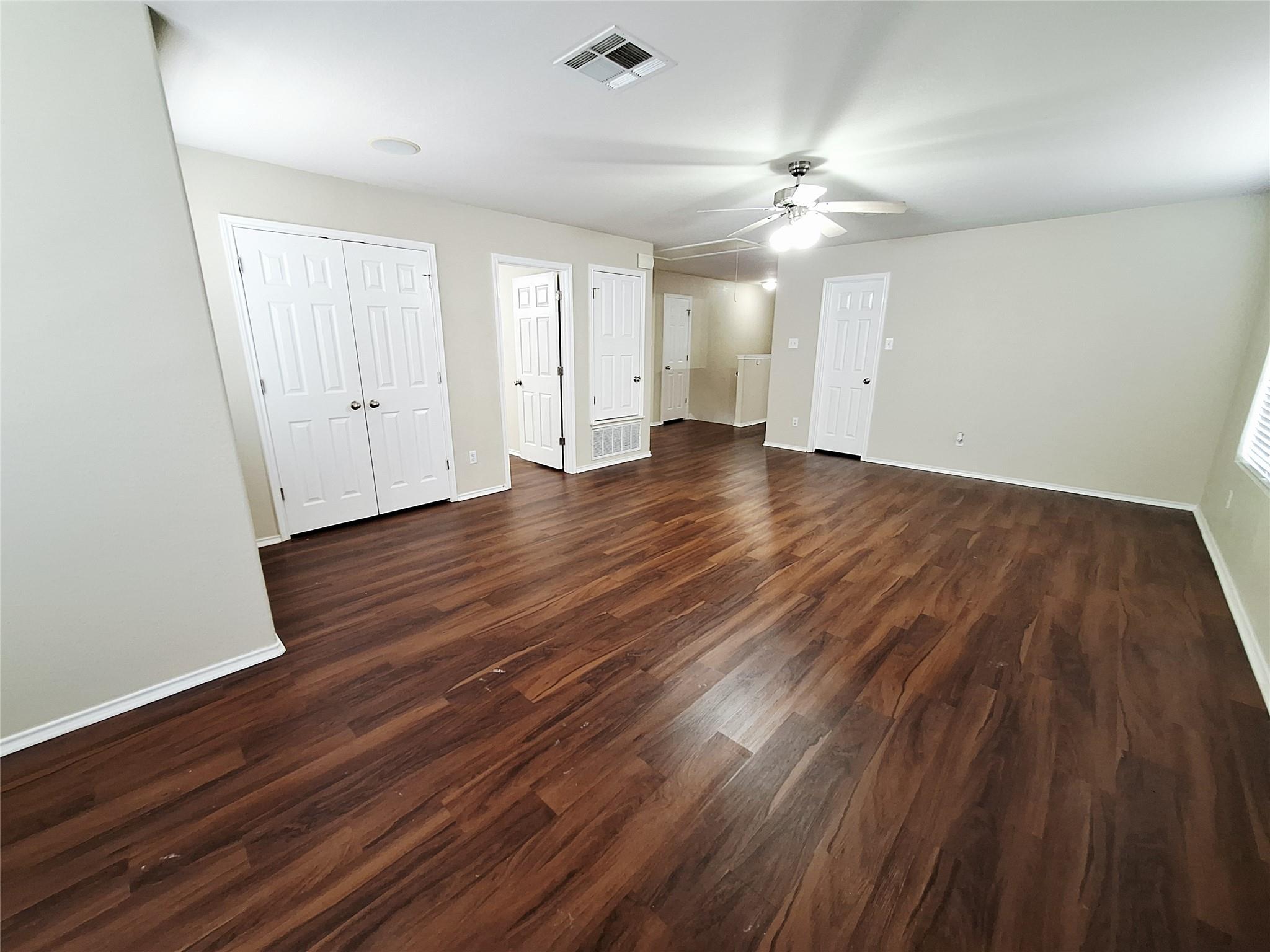 407 W South St Property Photo 18