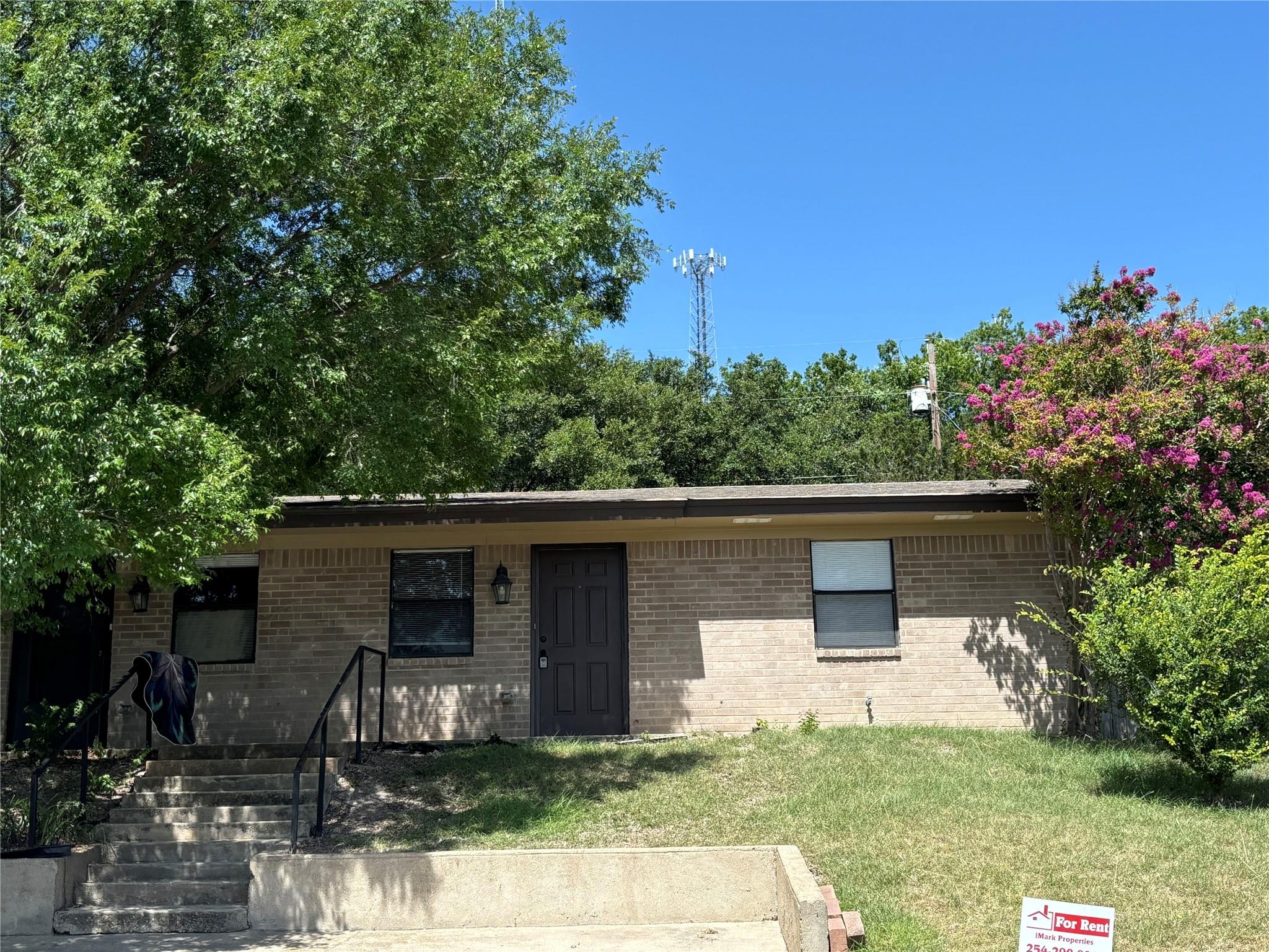 903 Dryden Ave B Property Photo 1
