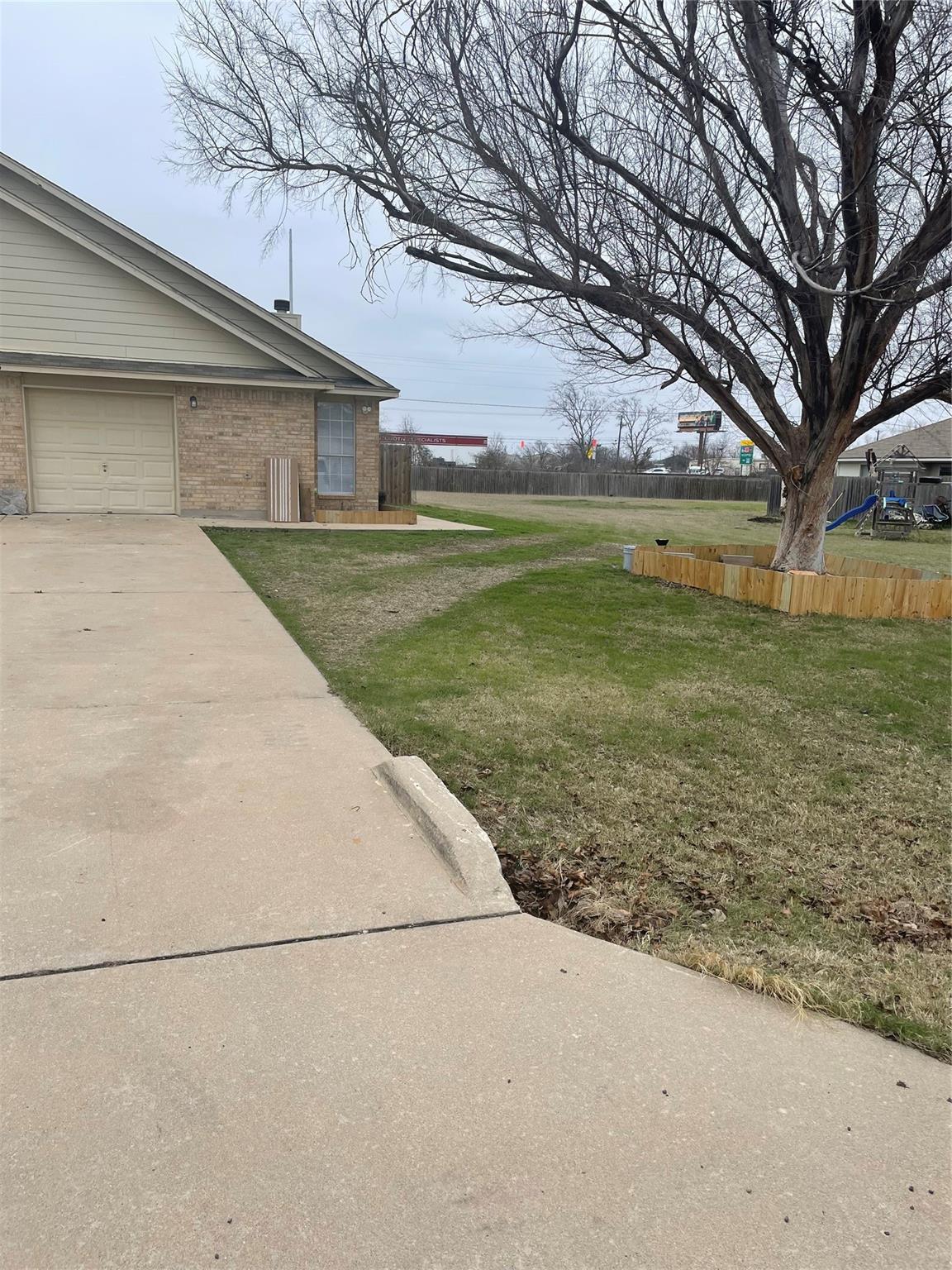 205 Axis Deer Trl B Property Photo