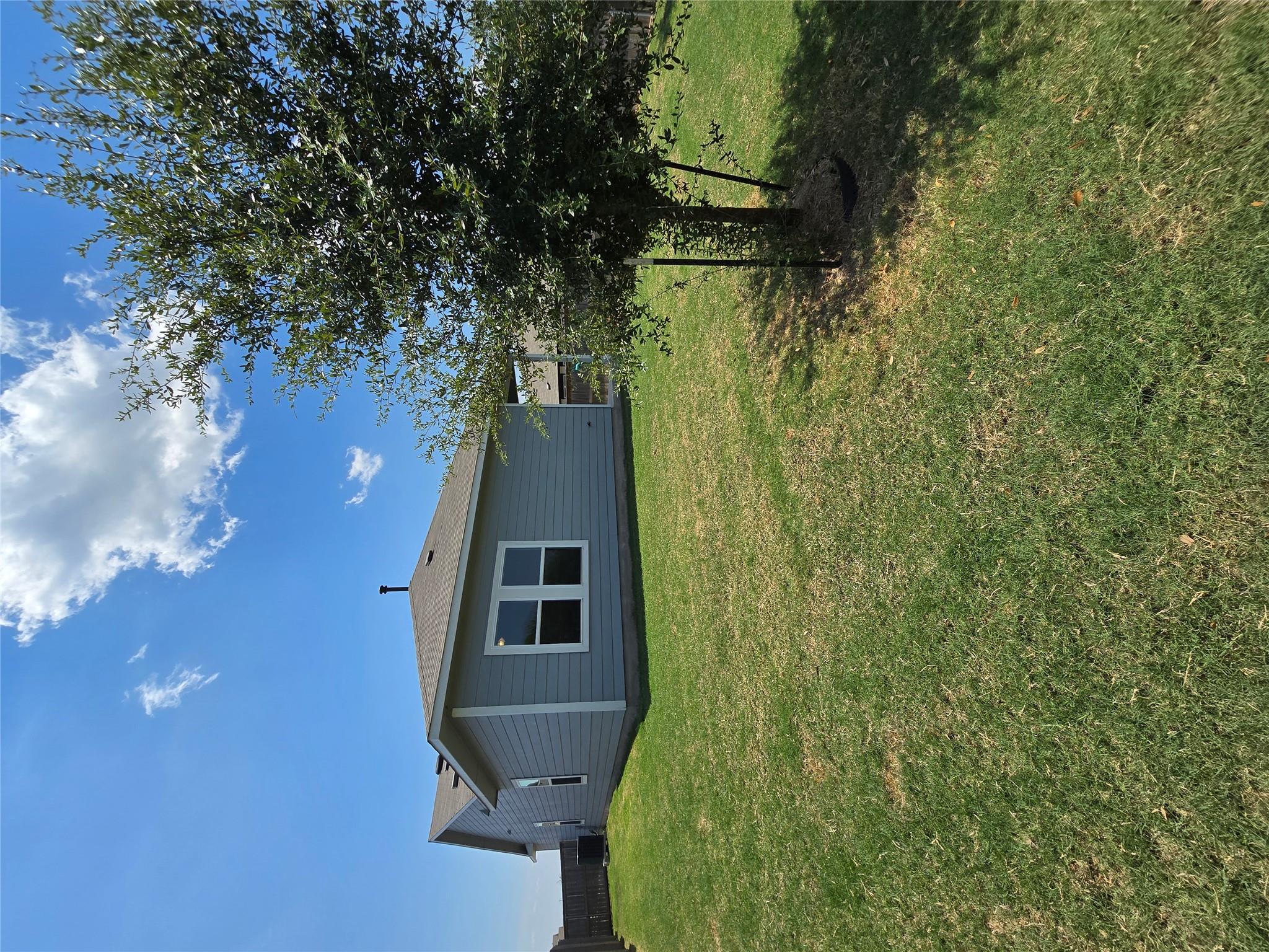 124 Edward R Gaytan St Property Photo 11