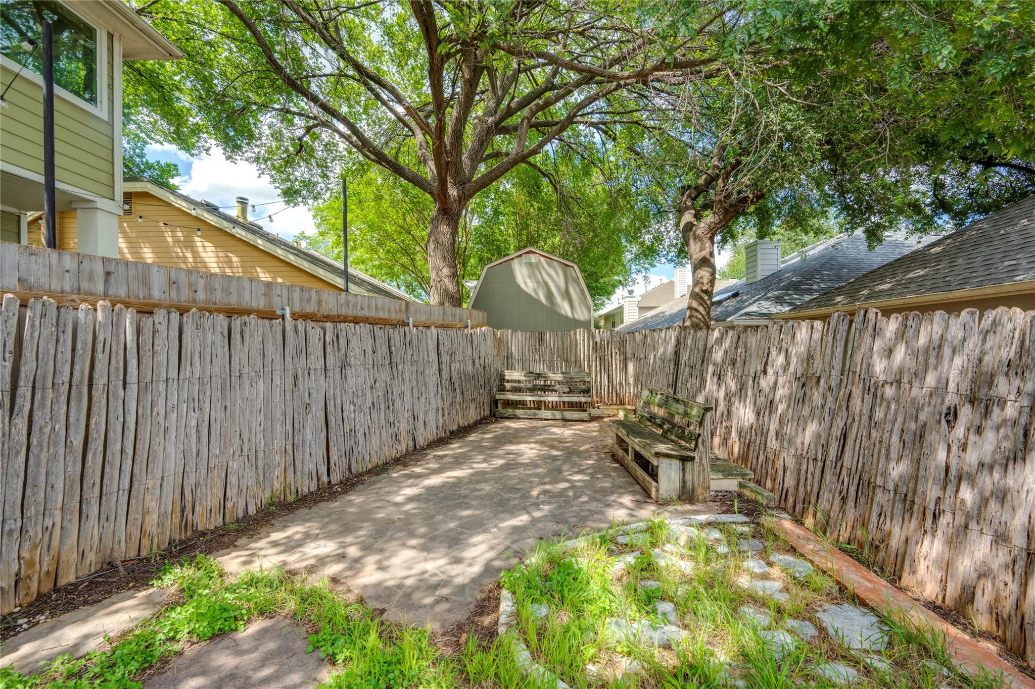 1802 Village Oak Ct Property Photo 27