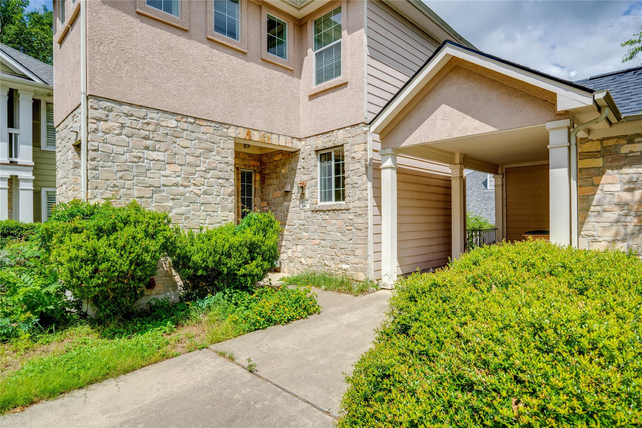 1802 Village Oak Ct Property Photo 35