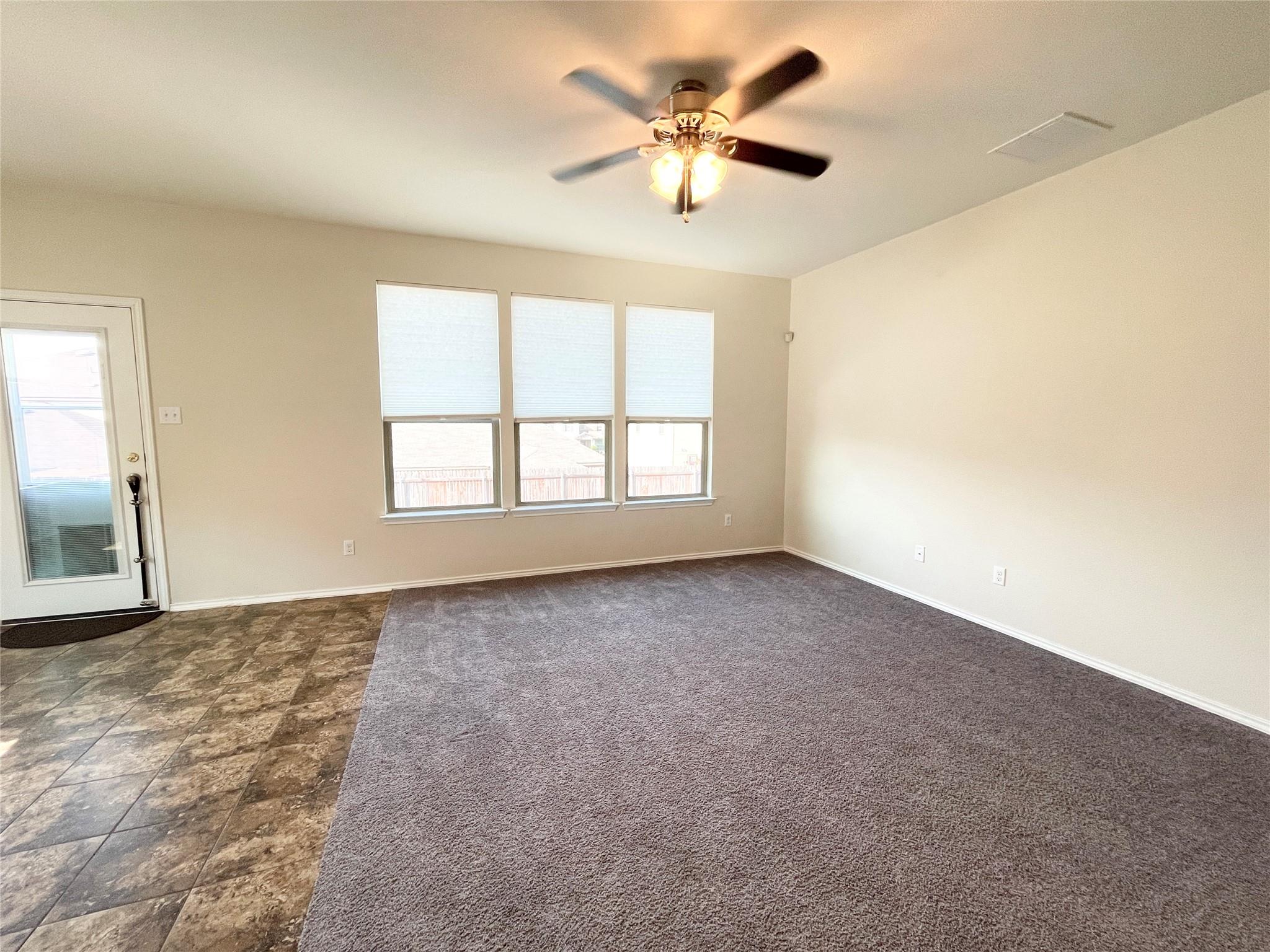 213 Connor Elkins Dr Property Photo 7