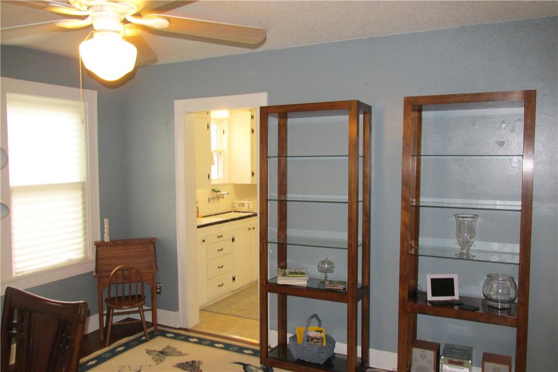 4811 Red River St Property Photo 5