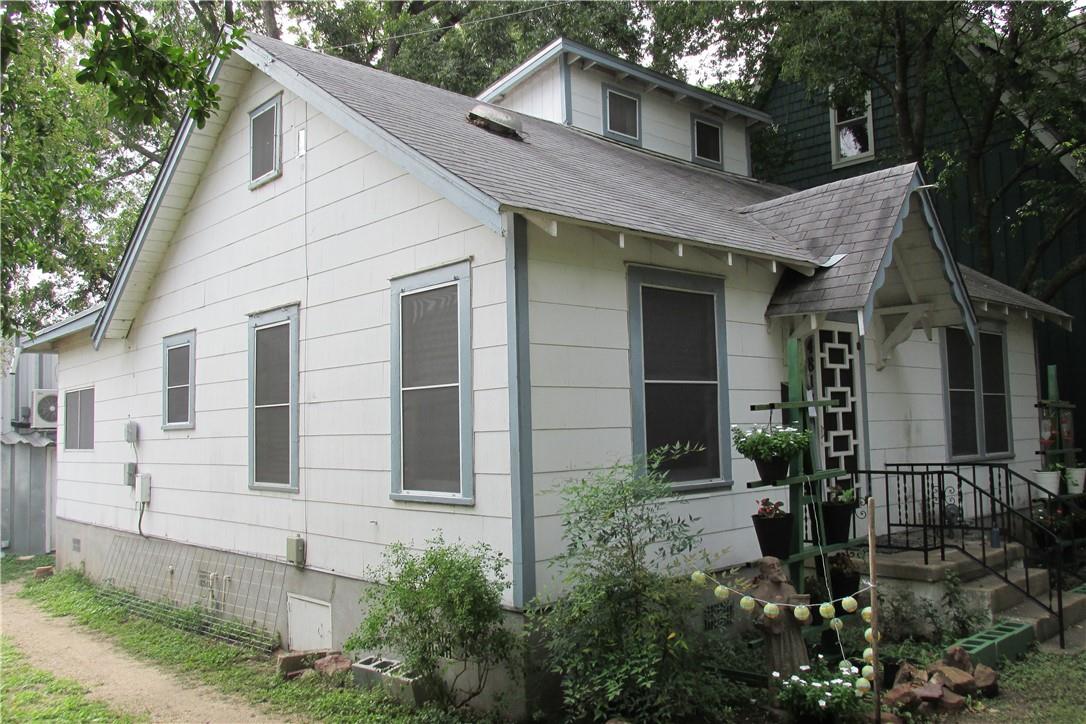 4811 Red River St Property Photo 11