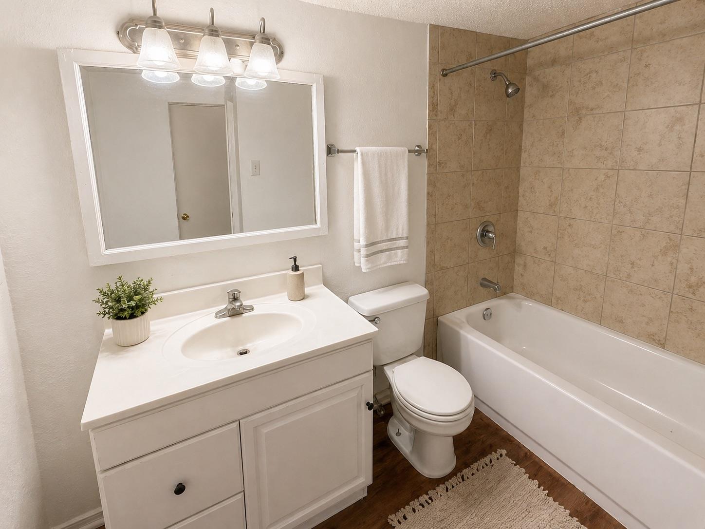 2704 Salado St #103 Property Photo 5