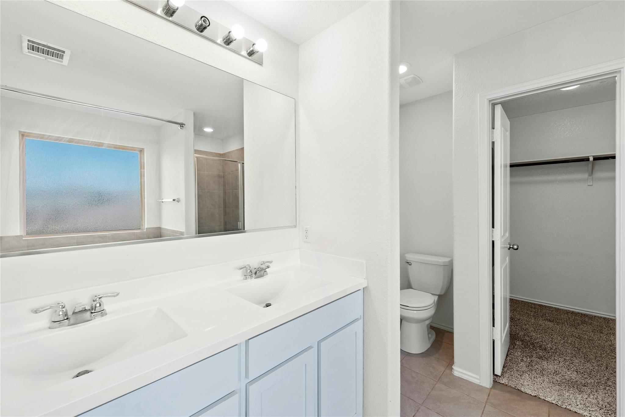 513 Circle Way Property Photo 6