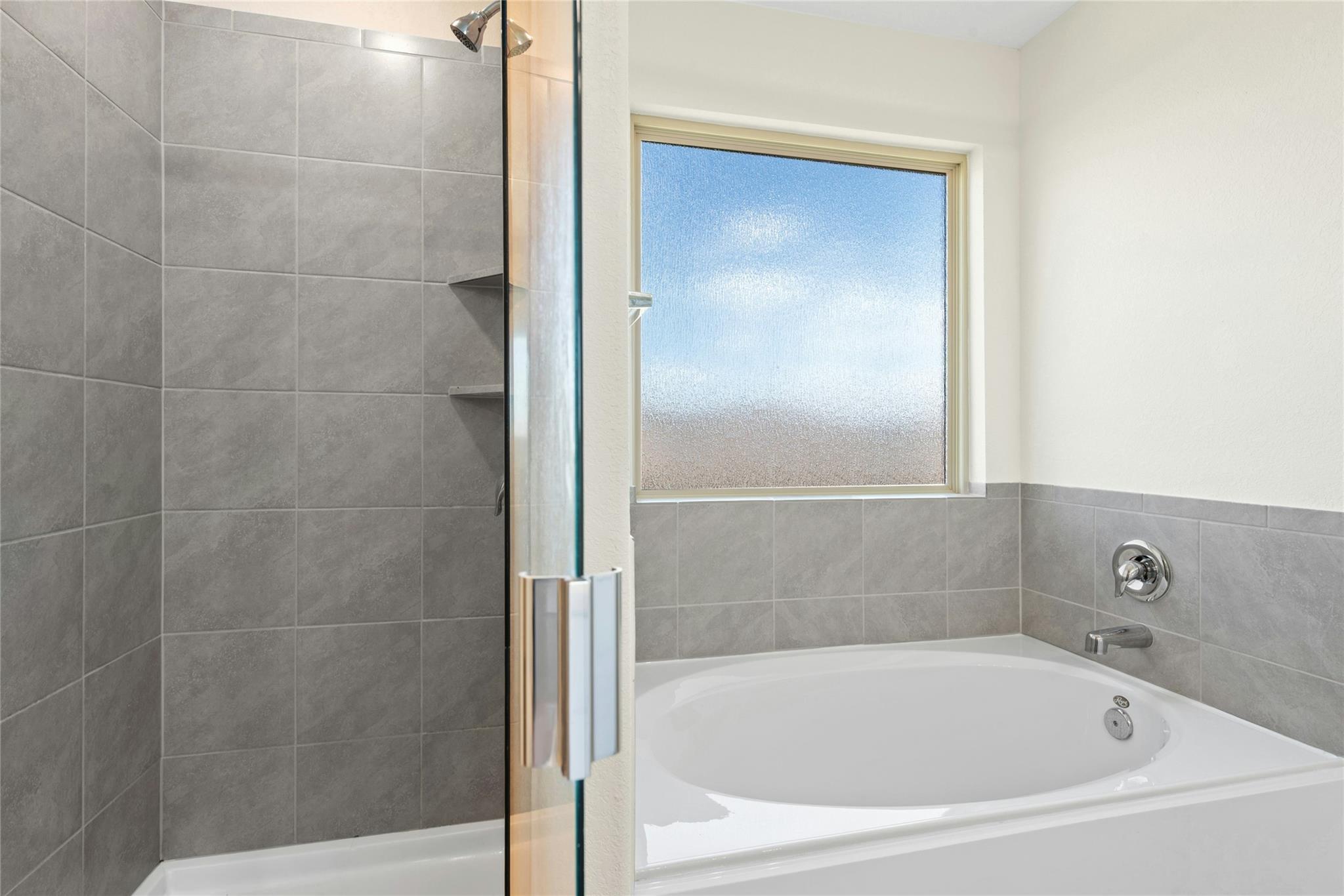 513 Circle Way Property Photo 8