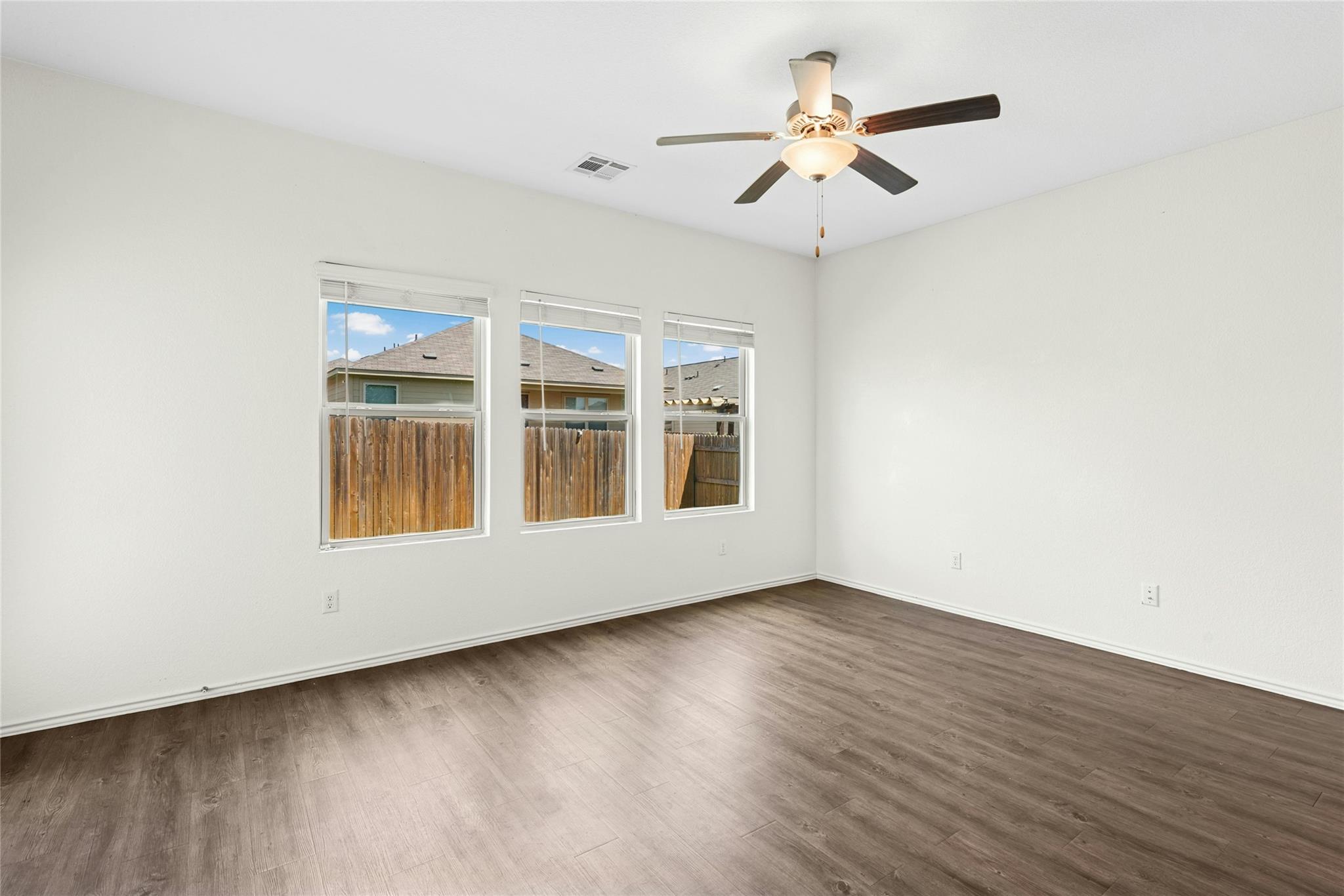 513 Circle Way Property Photo 18
