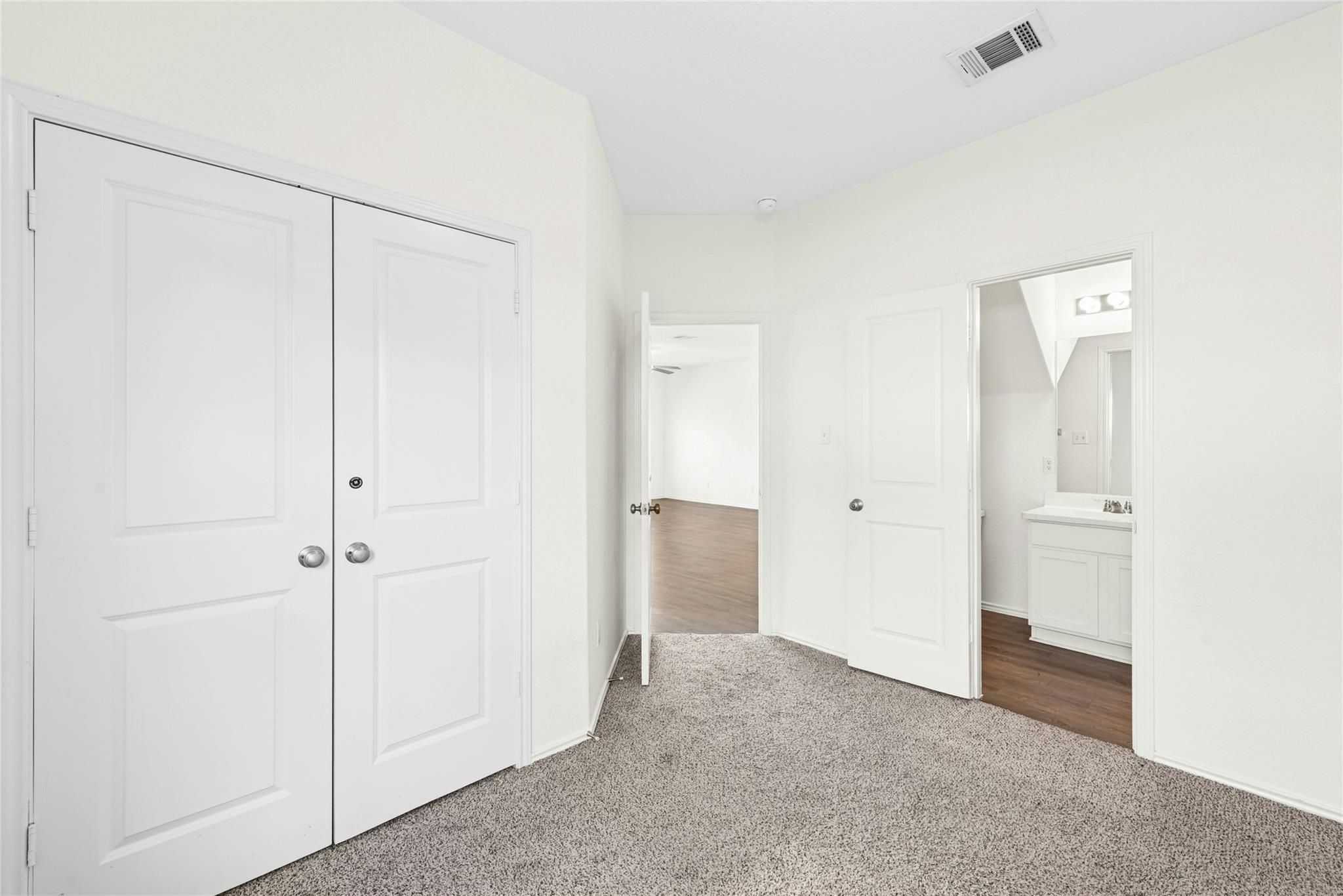 513 Circle Way Property Photo 30