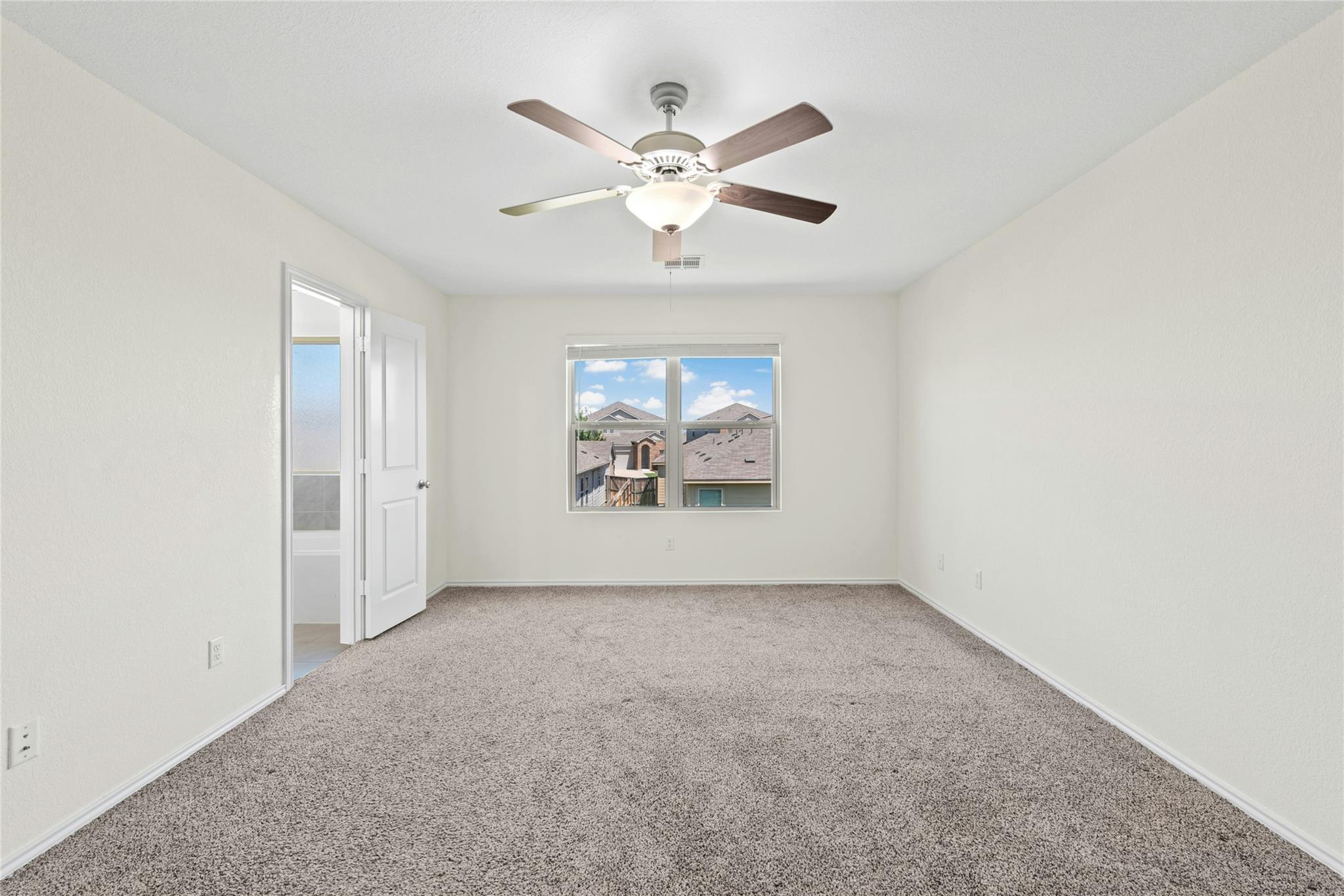 513 Circle Way Property Photo 33