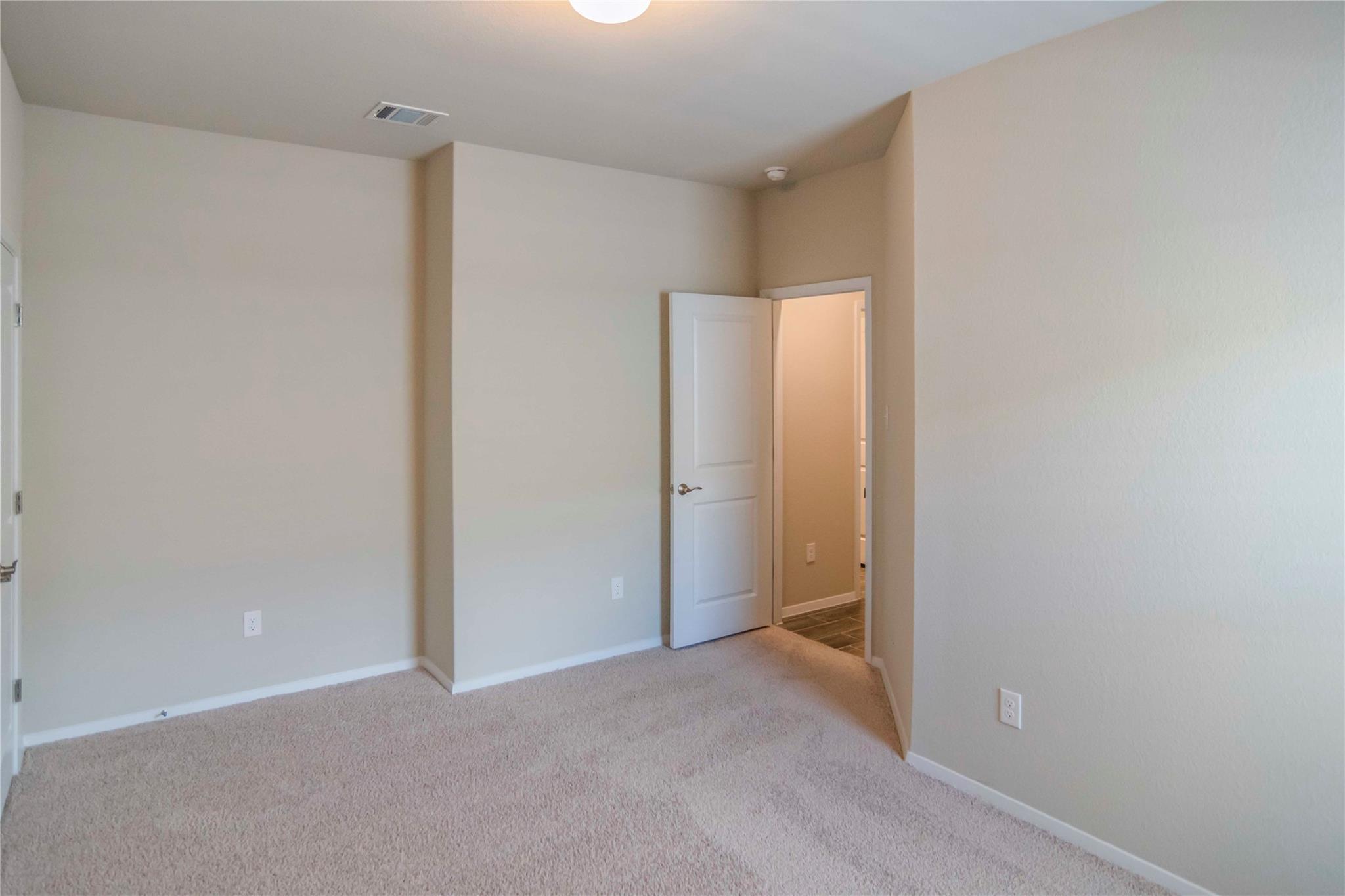 204 Rollingwood Dr Property Photo 13