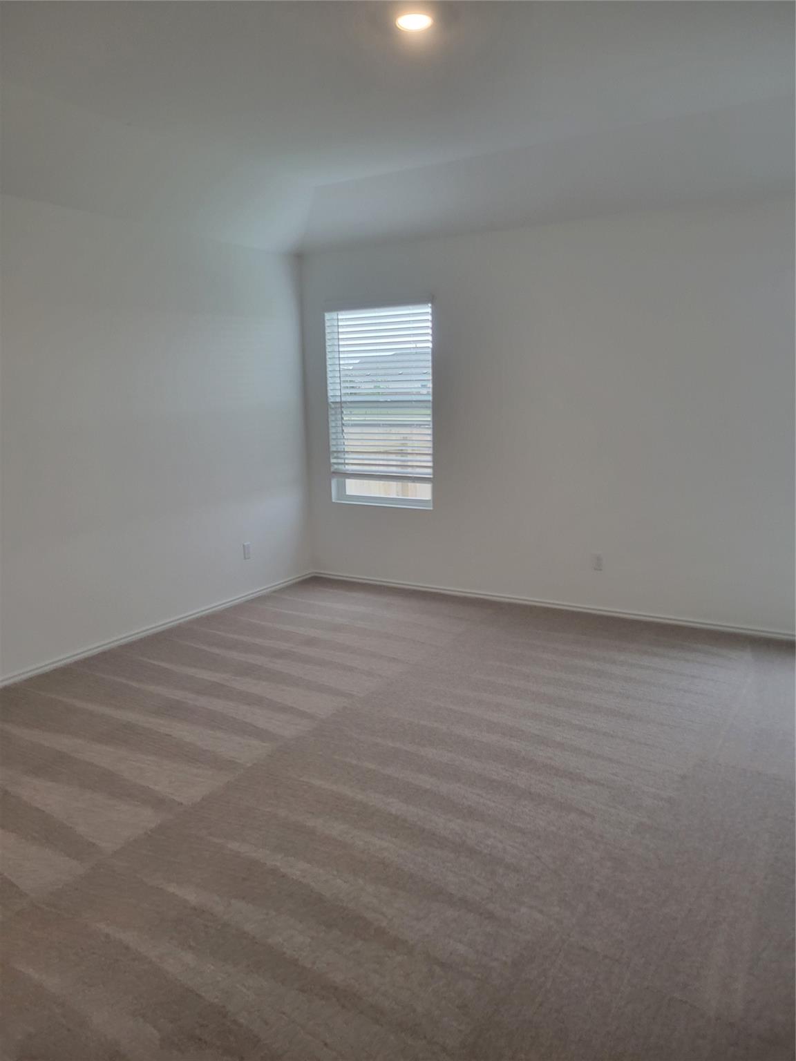 634 Waterway Ave Property Photo 21