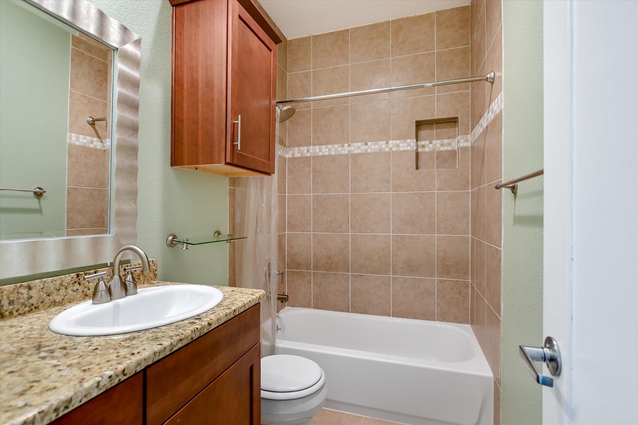 802 S 1st St 225 Property Photo 12