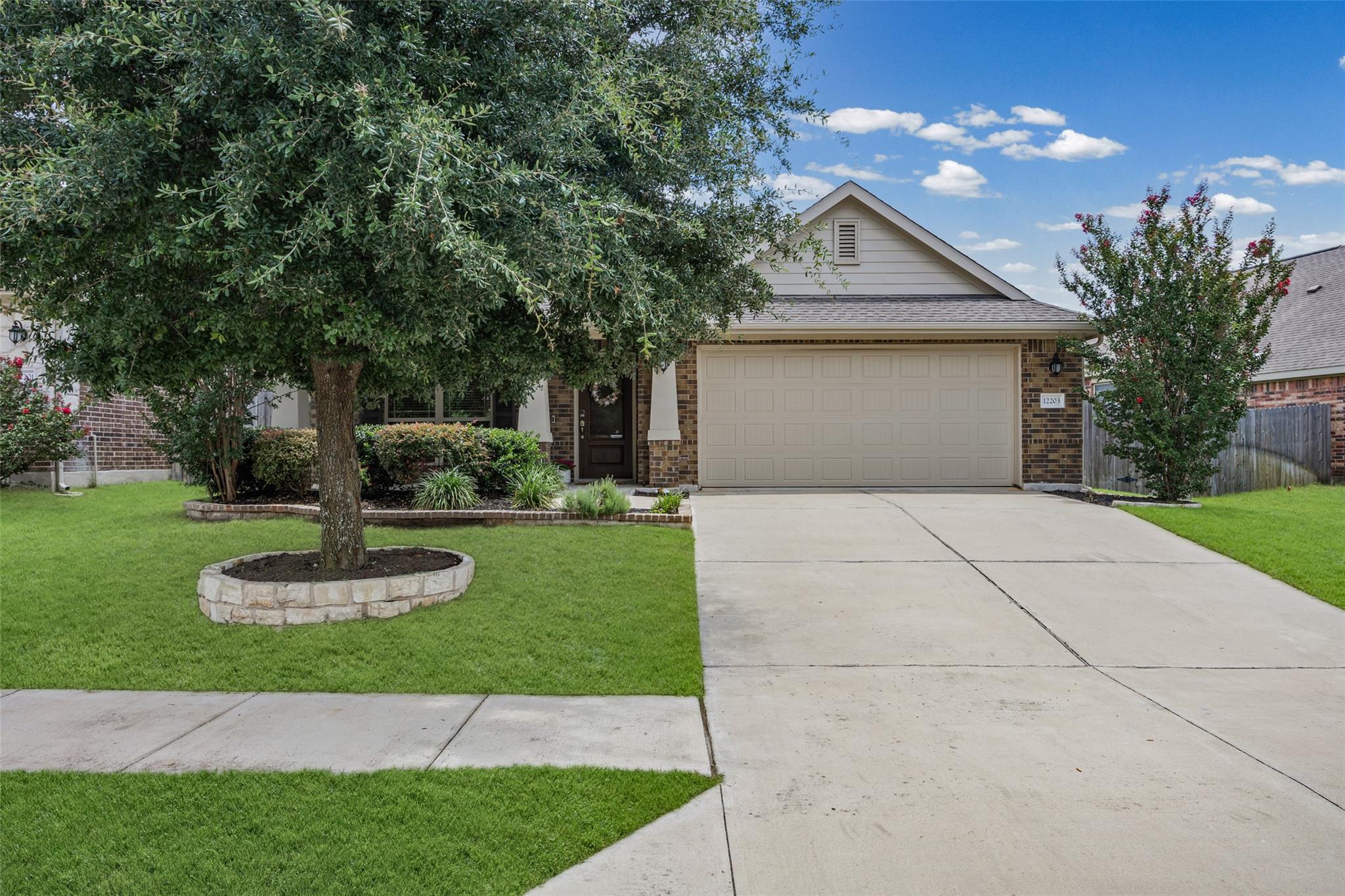 12203 Toluca Dr Property Photo 4