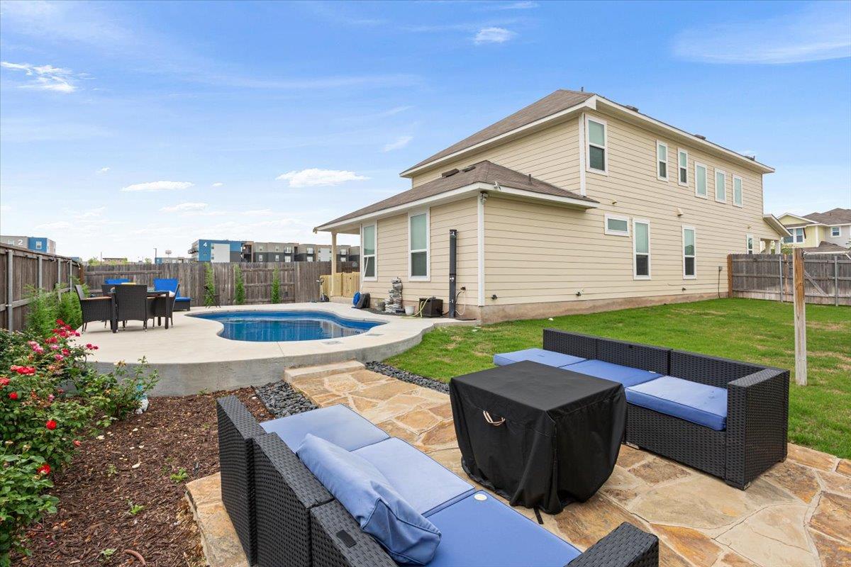 5001 Black Onyx DR