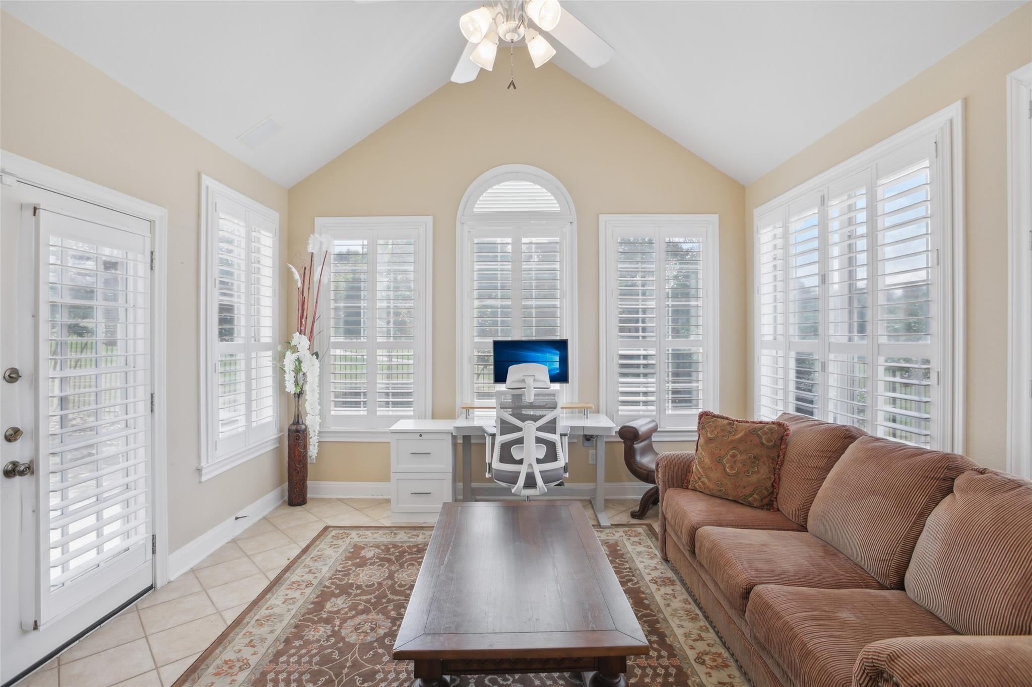 2123 Hilton Head Dr Property Photo 7
