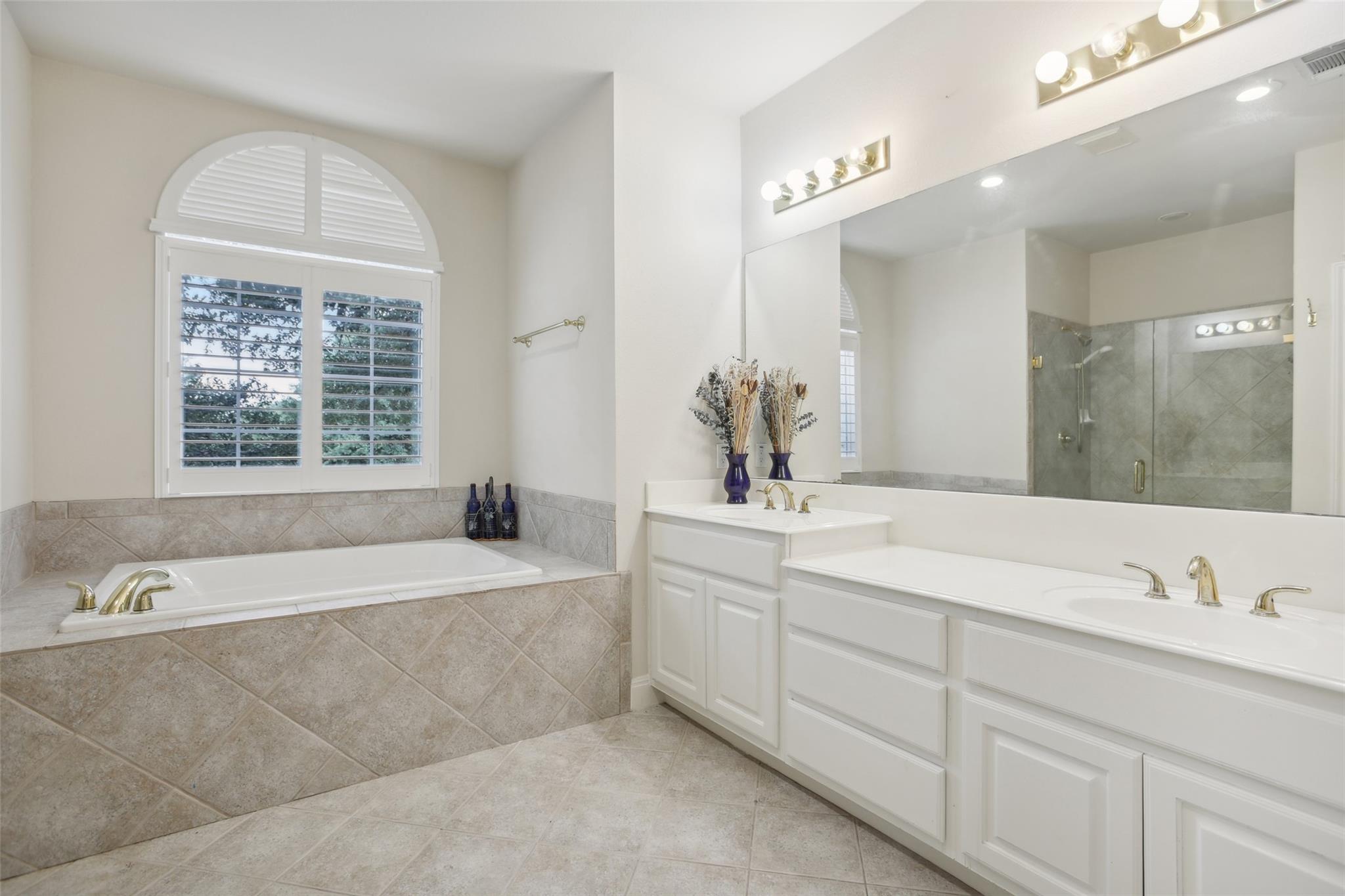 2123 Hilton Head Dr Property Photo 22