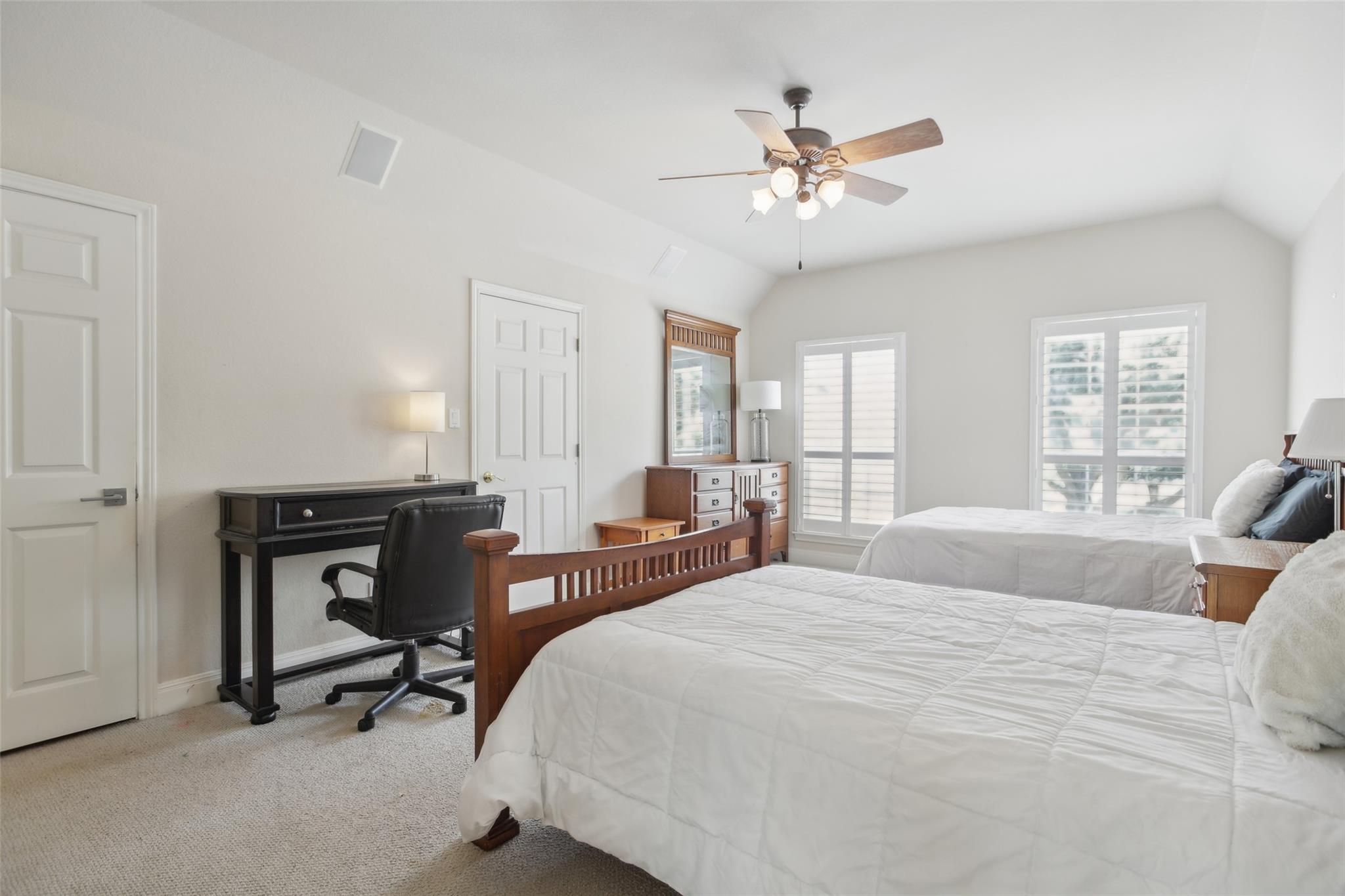2123 Hilton Head Dr Property Photo 23