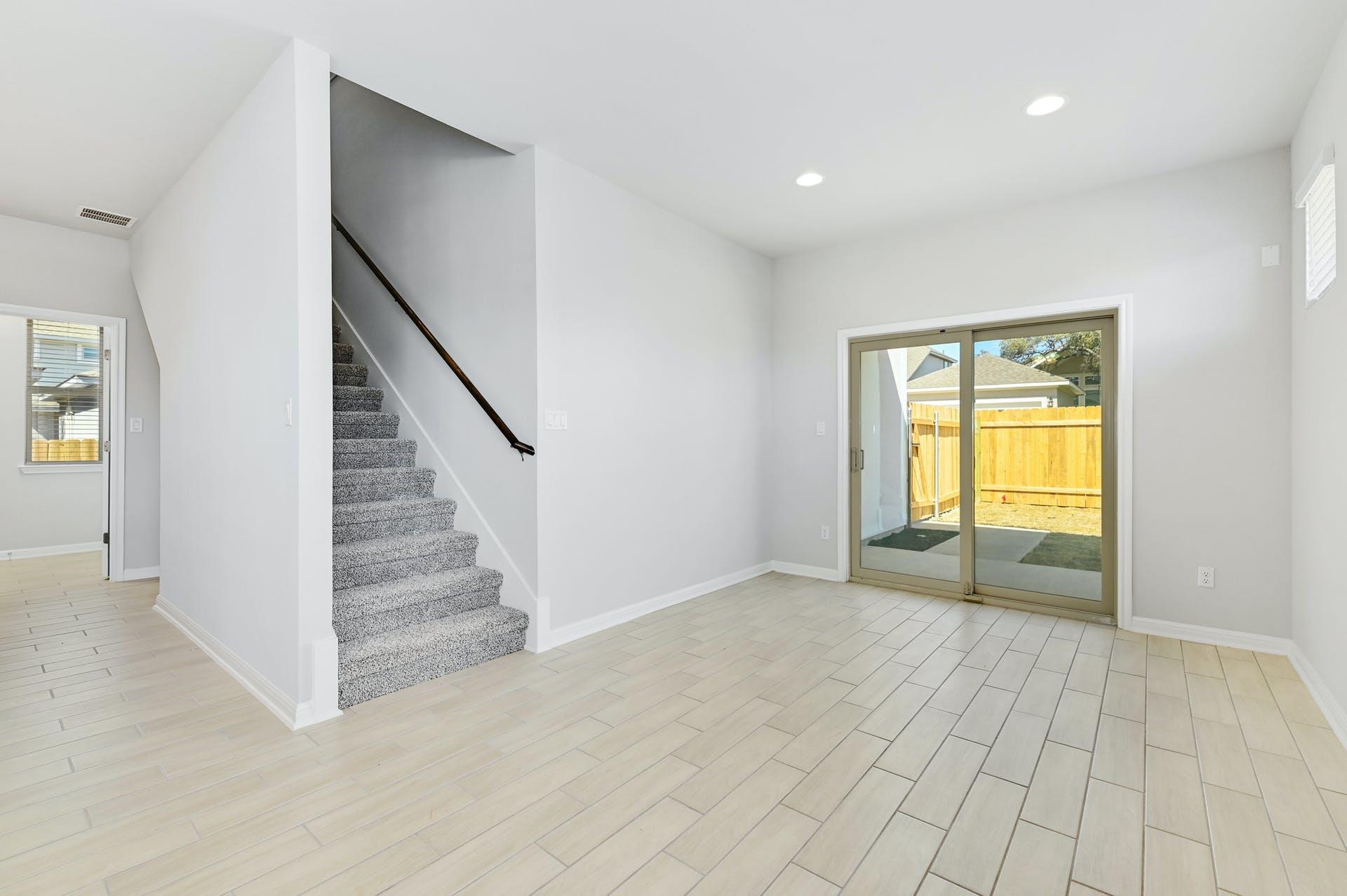1021 Kerrwood Way Property Photo 7