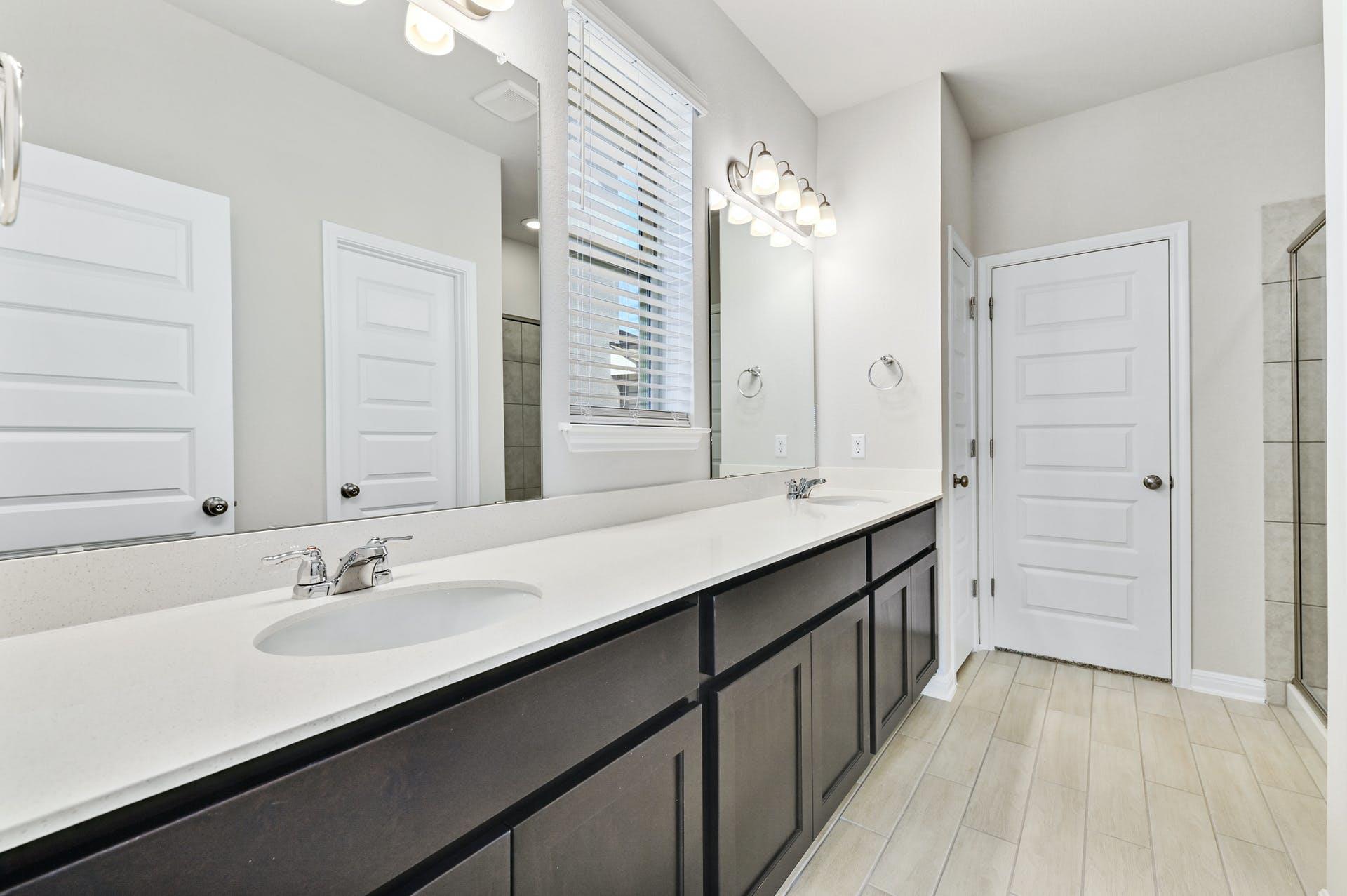 1021 Kerrwood Way Property Photo 10