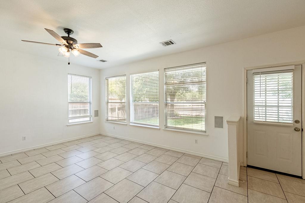 1016 Tom Seaver Pl Property Photo 4