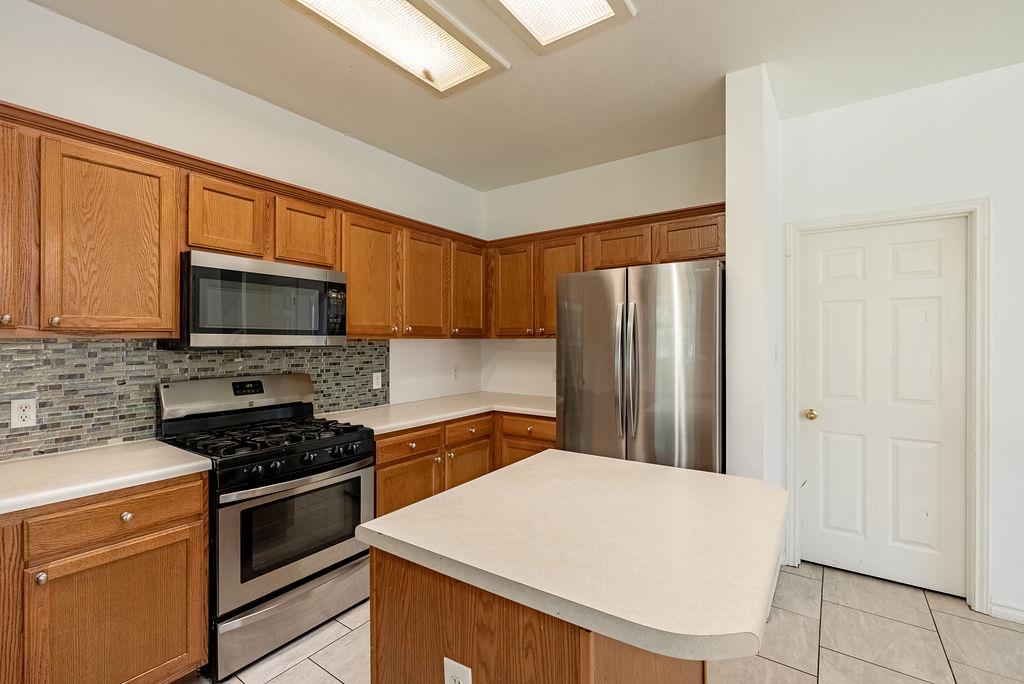 1016 Tom Seaver Pl Property Photo 7