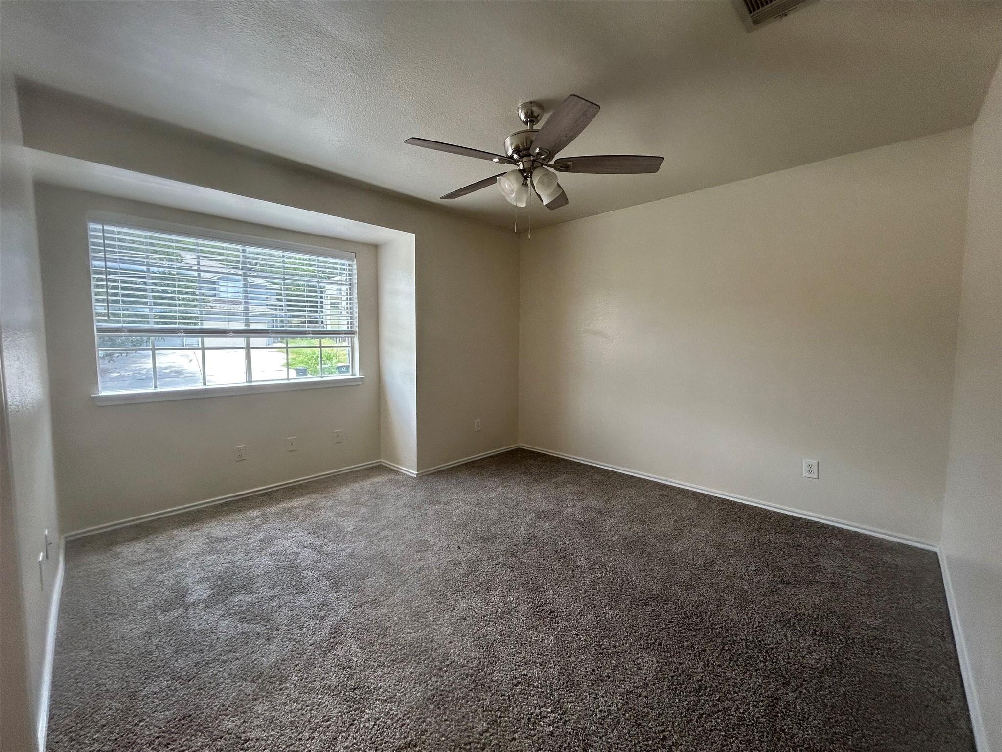 844-846 Sagewood Trl Property Photo 5