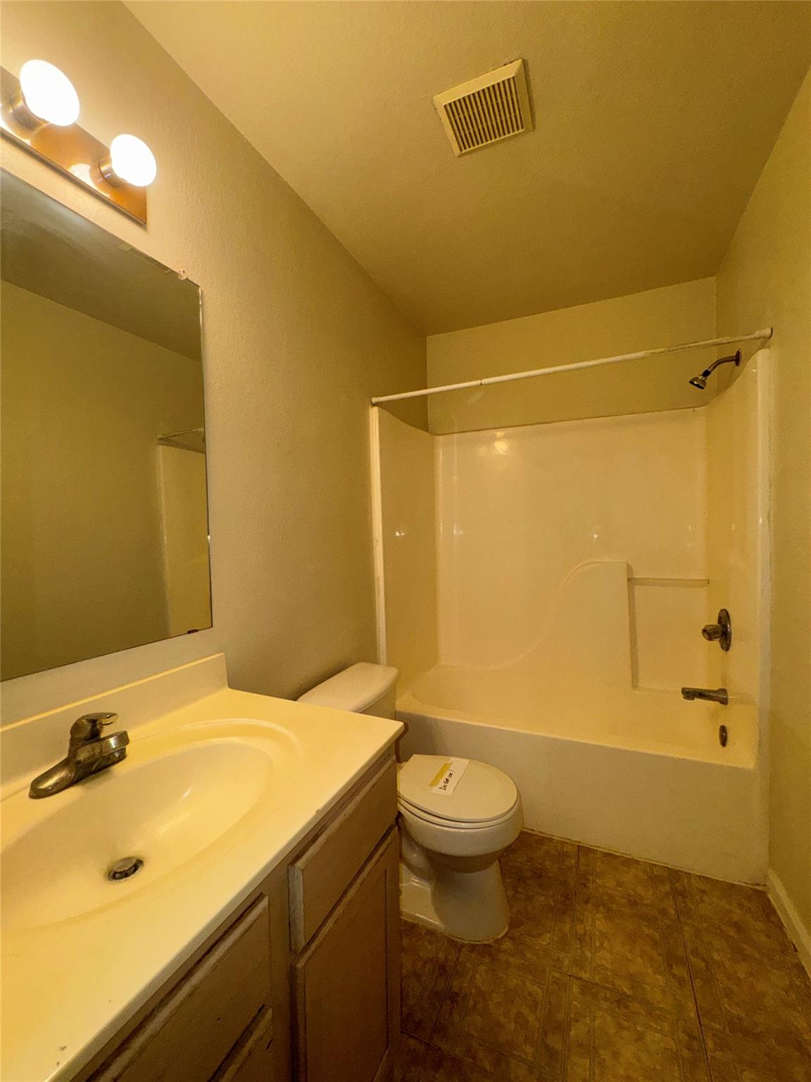 844-846 Sagewood Trl Property Photo 8
